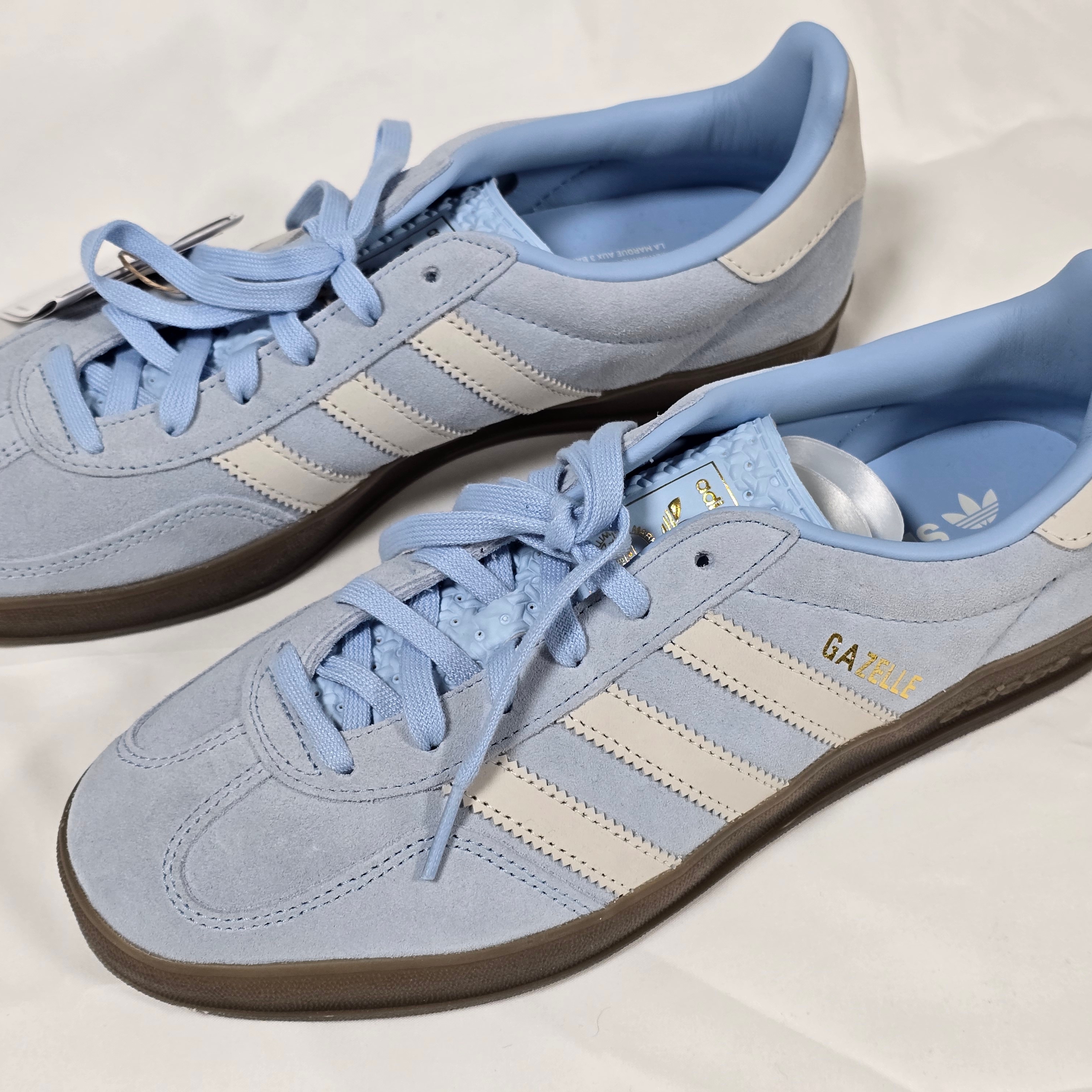 (W) Adidas Originals Gazelle Indoor Clear Sky Off White 착용 스타일