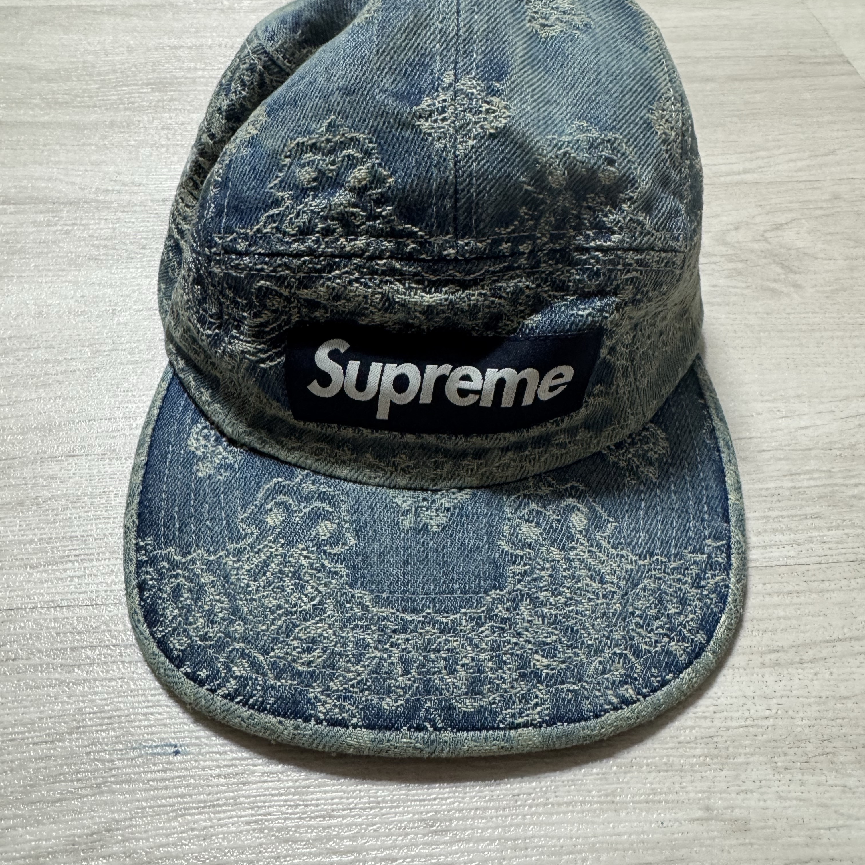Supreme Bandana Jacquard Denim Camp Cap Blue - 25SS 착용 스타일 - 1