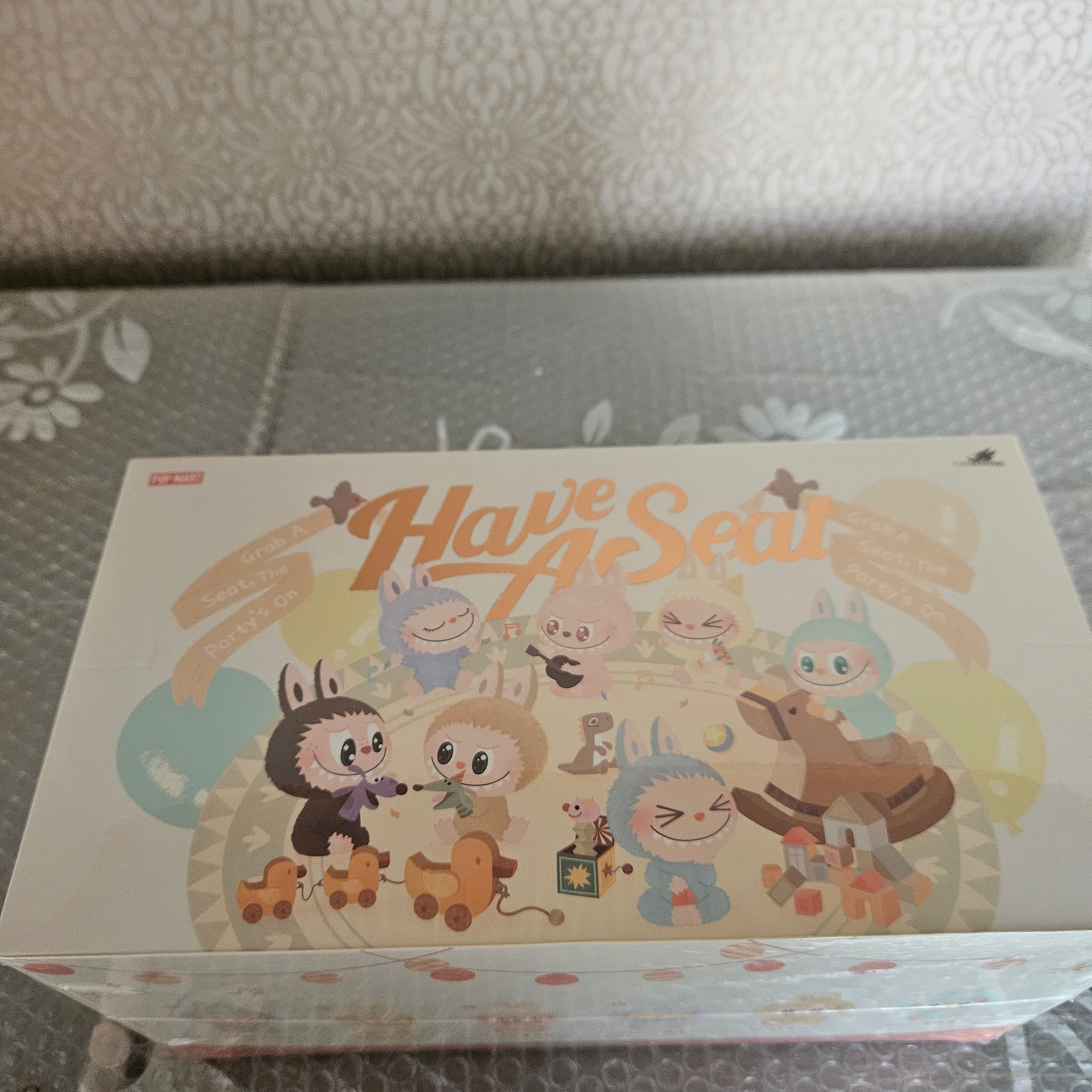 Pop Mart Labubu Let's Play Together Doll Series Sealed Case (6 Blind Boxes) 착용 스타일