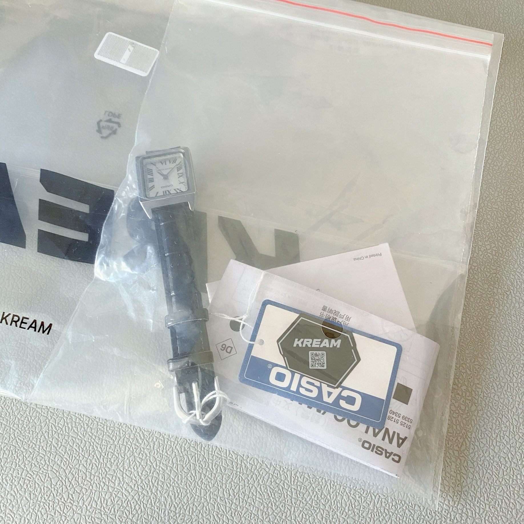 Casio LTP-V007L-7B1 착용 스타일