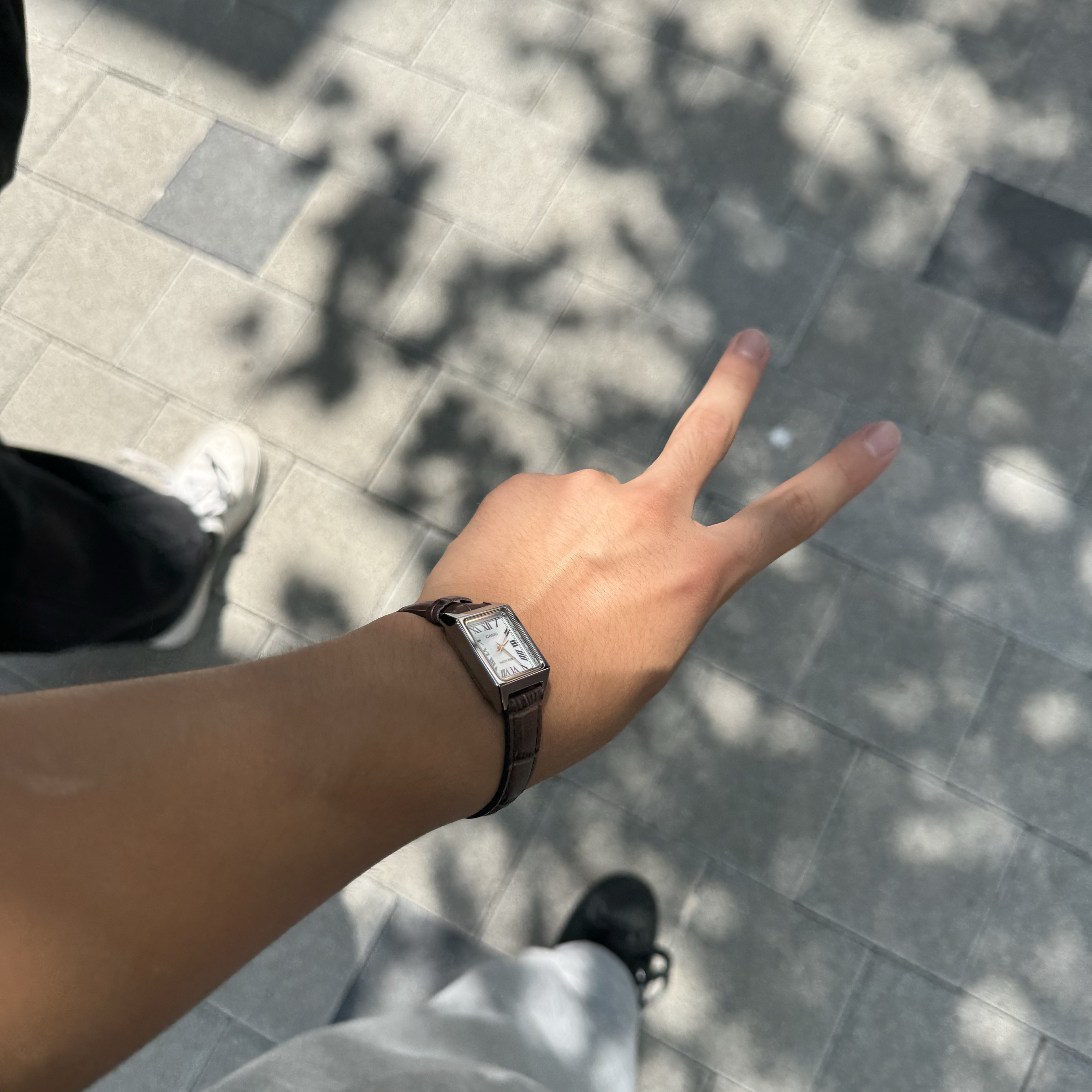 Casio LTP-V007L-7B2 착용 스타일
