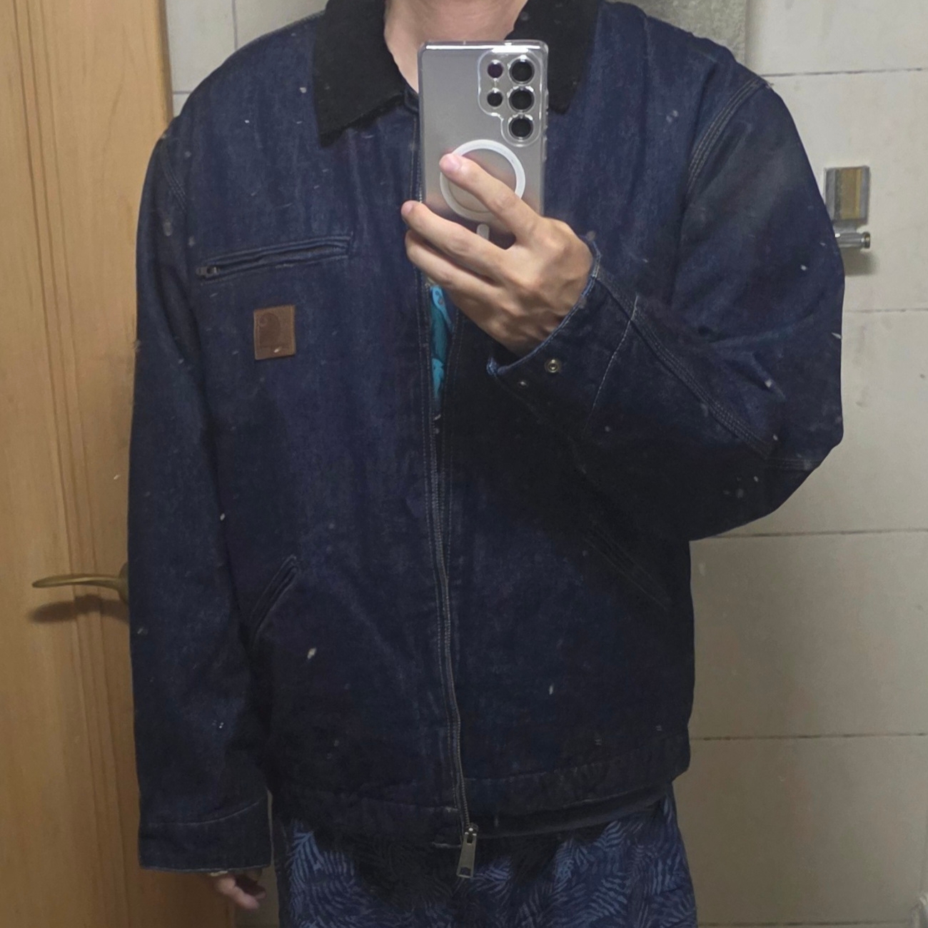 Carhartt WIP OG Detroit Jacket Blue Black 착용 스타일 - 1