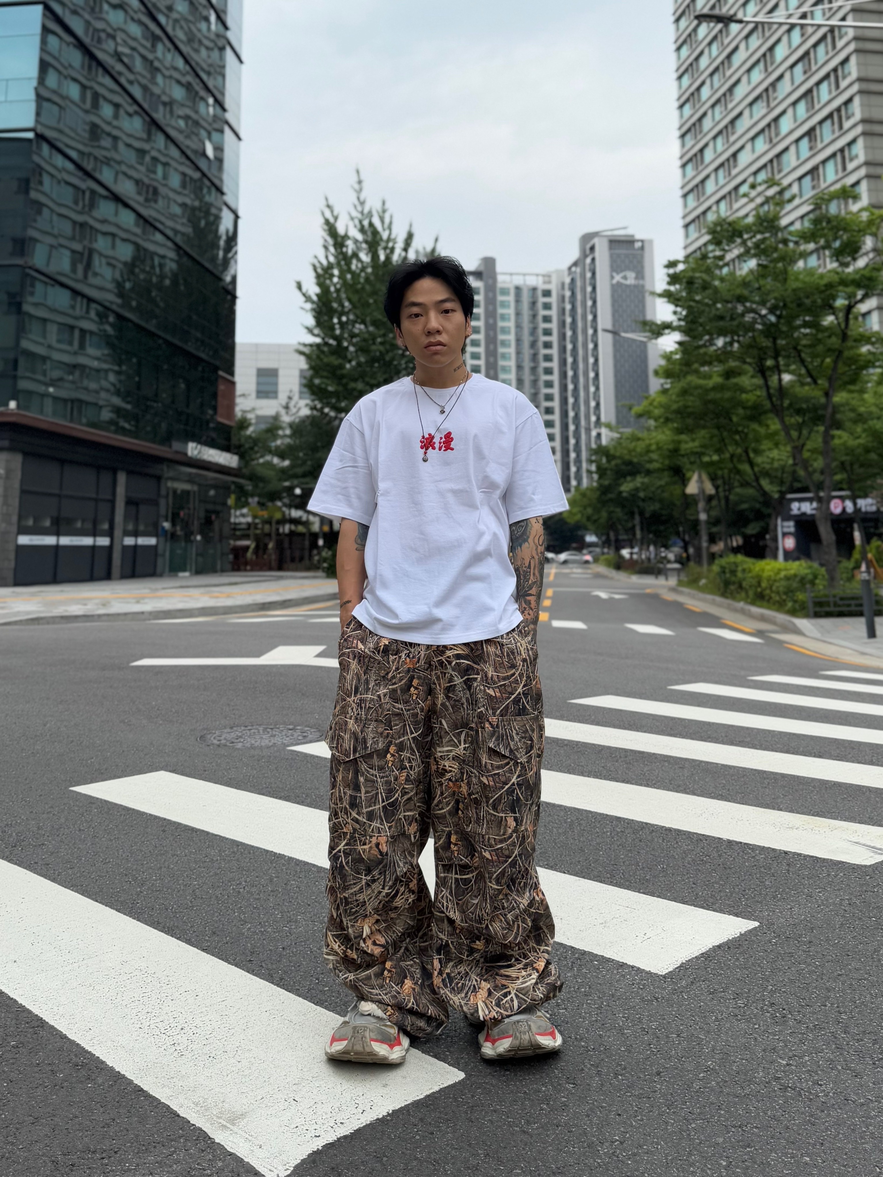 Wapworks Utility 3T Lite Cargo Realtree, Balenciaga Cargo Sneakers Beige Grey Red 착용 스타일 - 4