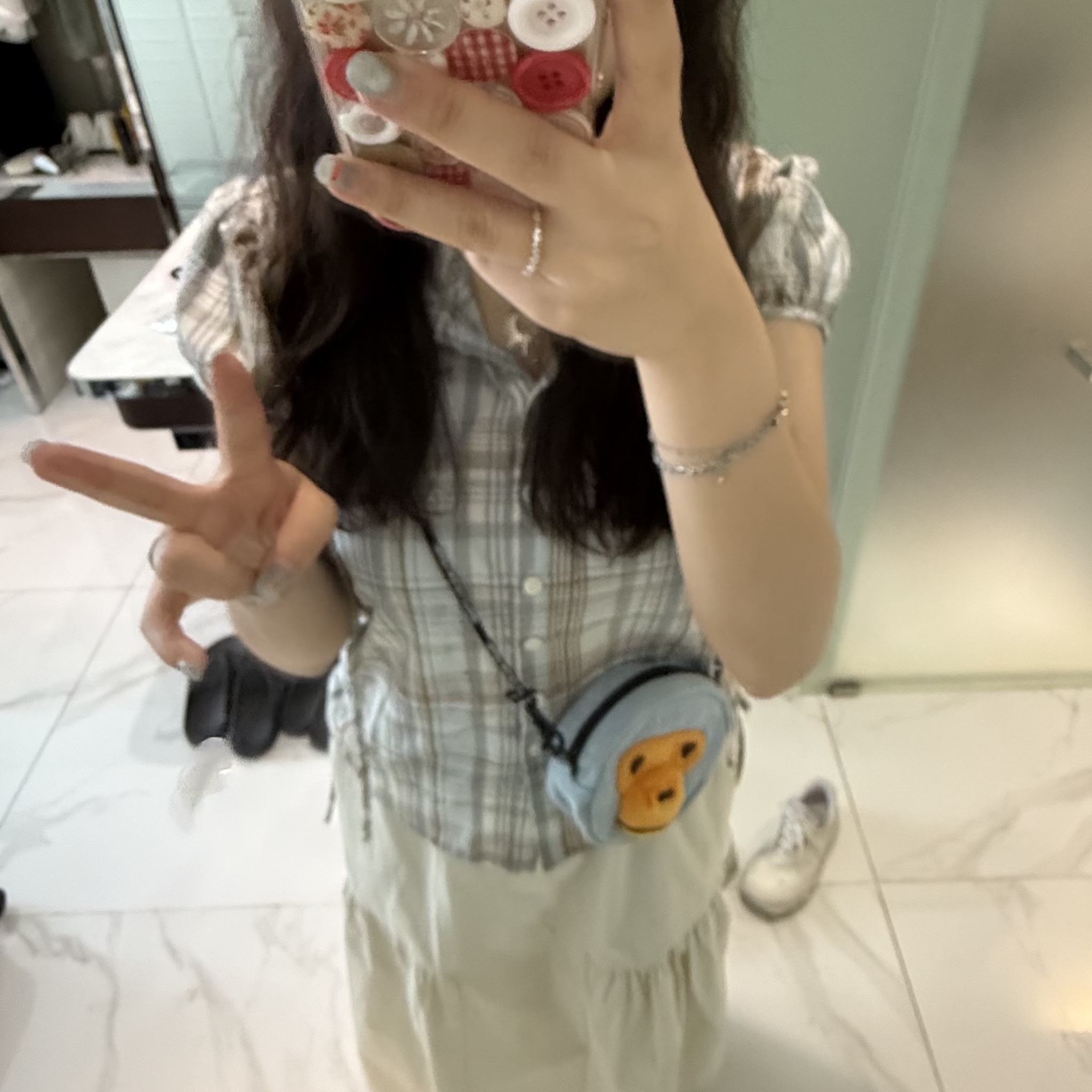 BAPE Baby Milo Denim Small Cross Bag Light Indigo 착용 스타일 - 2