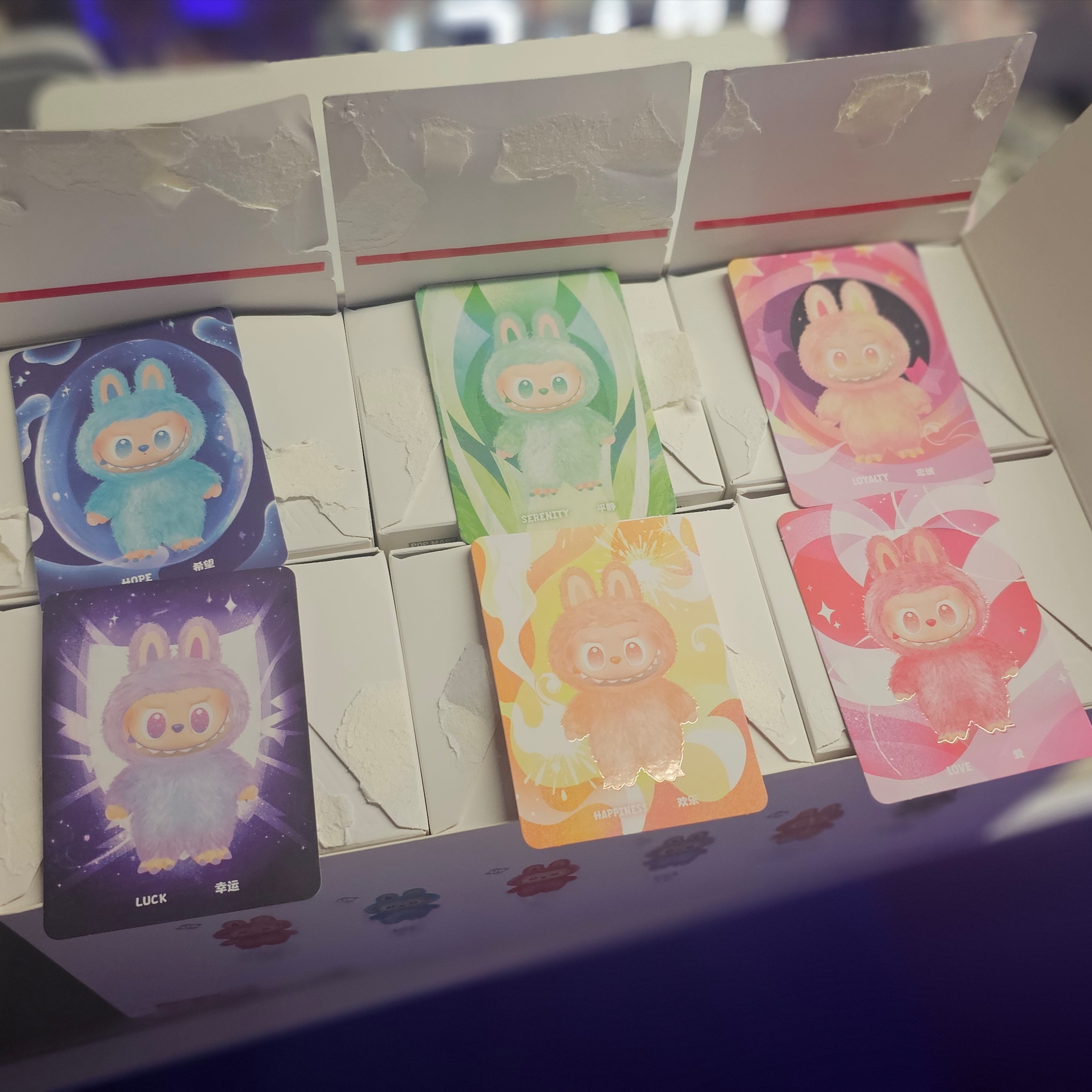Pop Mart Labubu The Monsters Highlight Series Sealed Case (6 Blind Boxes), Pop Mart Labubu The Monsters Highlight Series Love Keyring (Opened Case) 착용 스타일 - 2