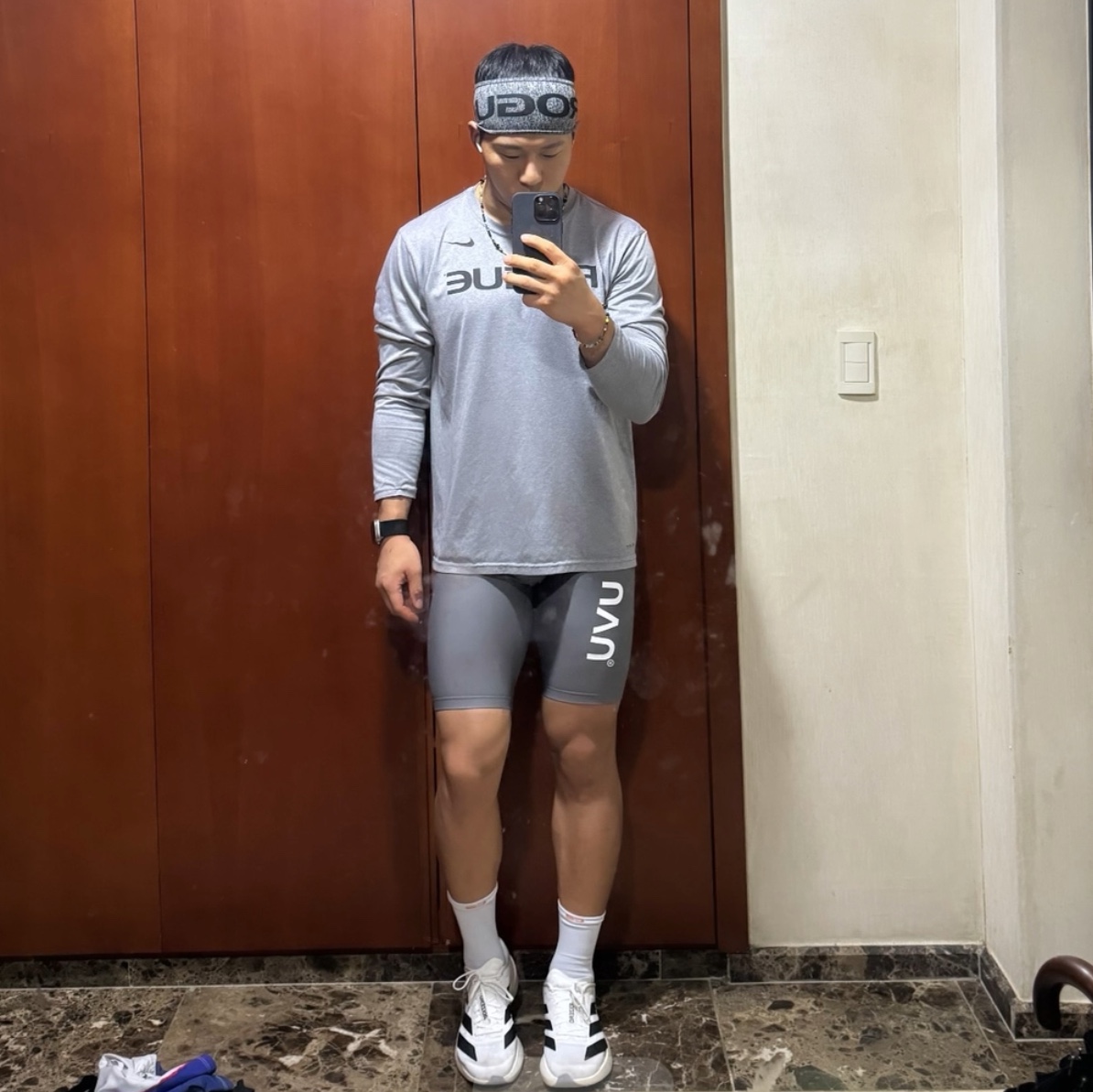 UVU Half Tights Grey, Adidas Adizero EVO SL Cloud White Core Black 착용 스타일