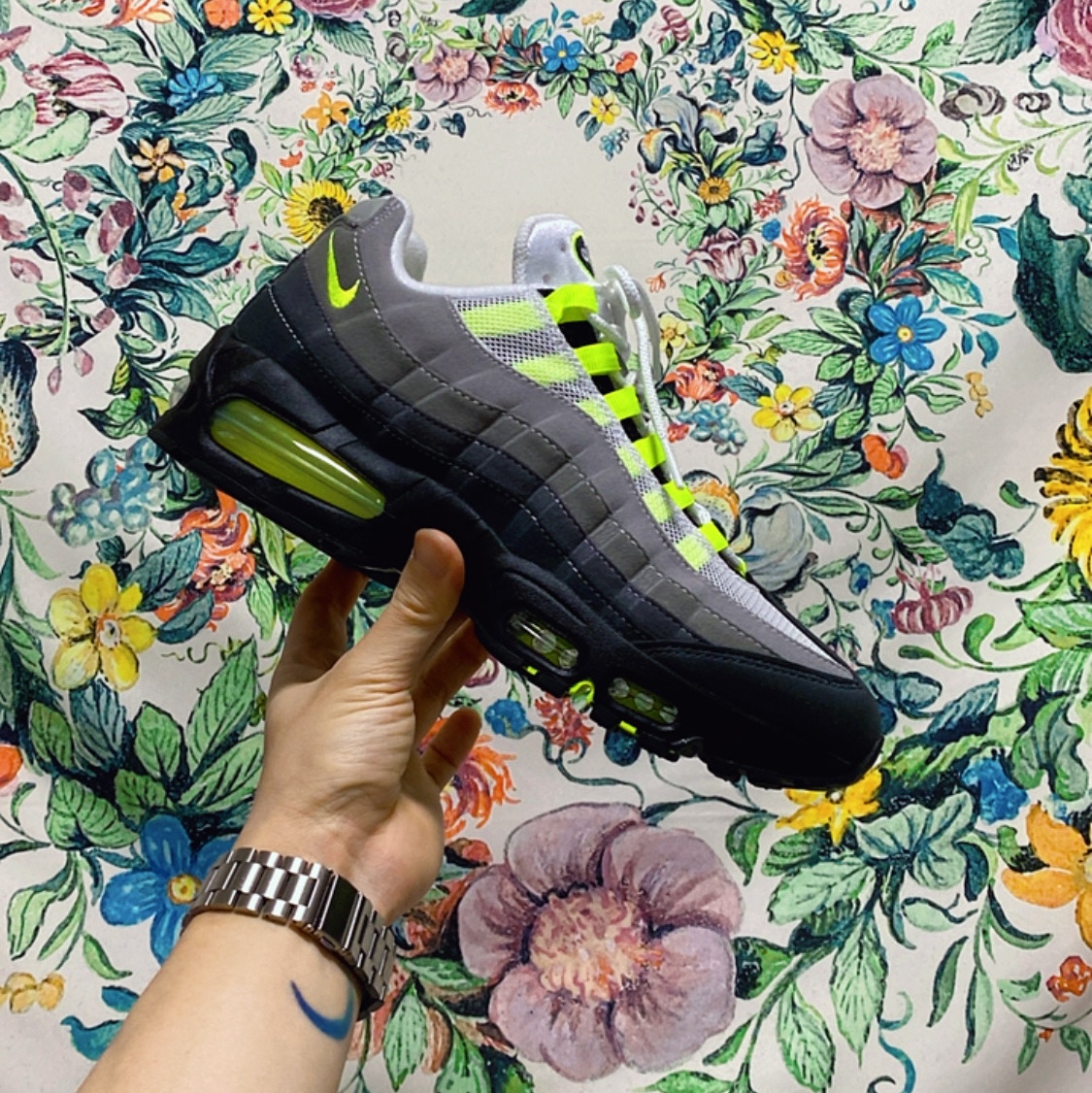 Nike Air Max 95 OG Neon 착용 스타일