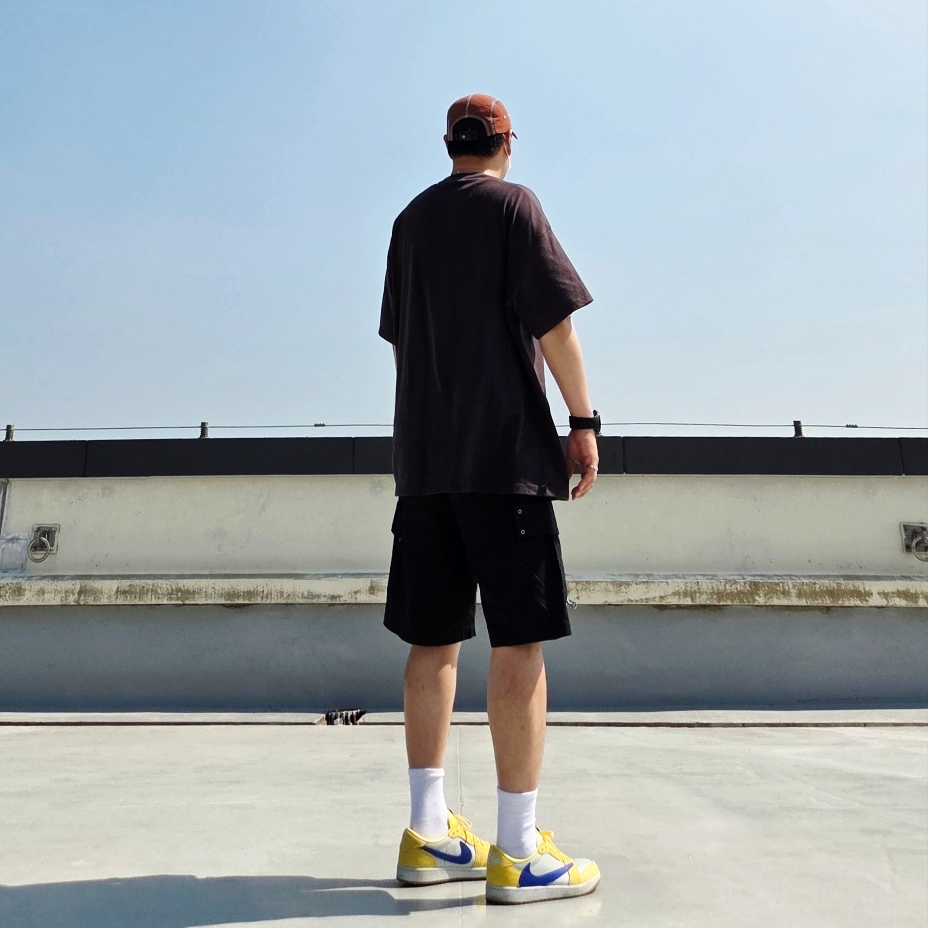 (W) Jordan 1 x Travis Scott Retro Low OG SP Canary, Supreme Reflective Stitch Camp Cap Brown - 23SS 착용 스타일 - 5