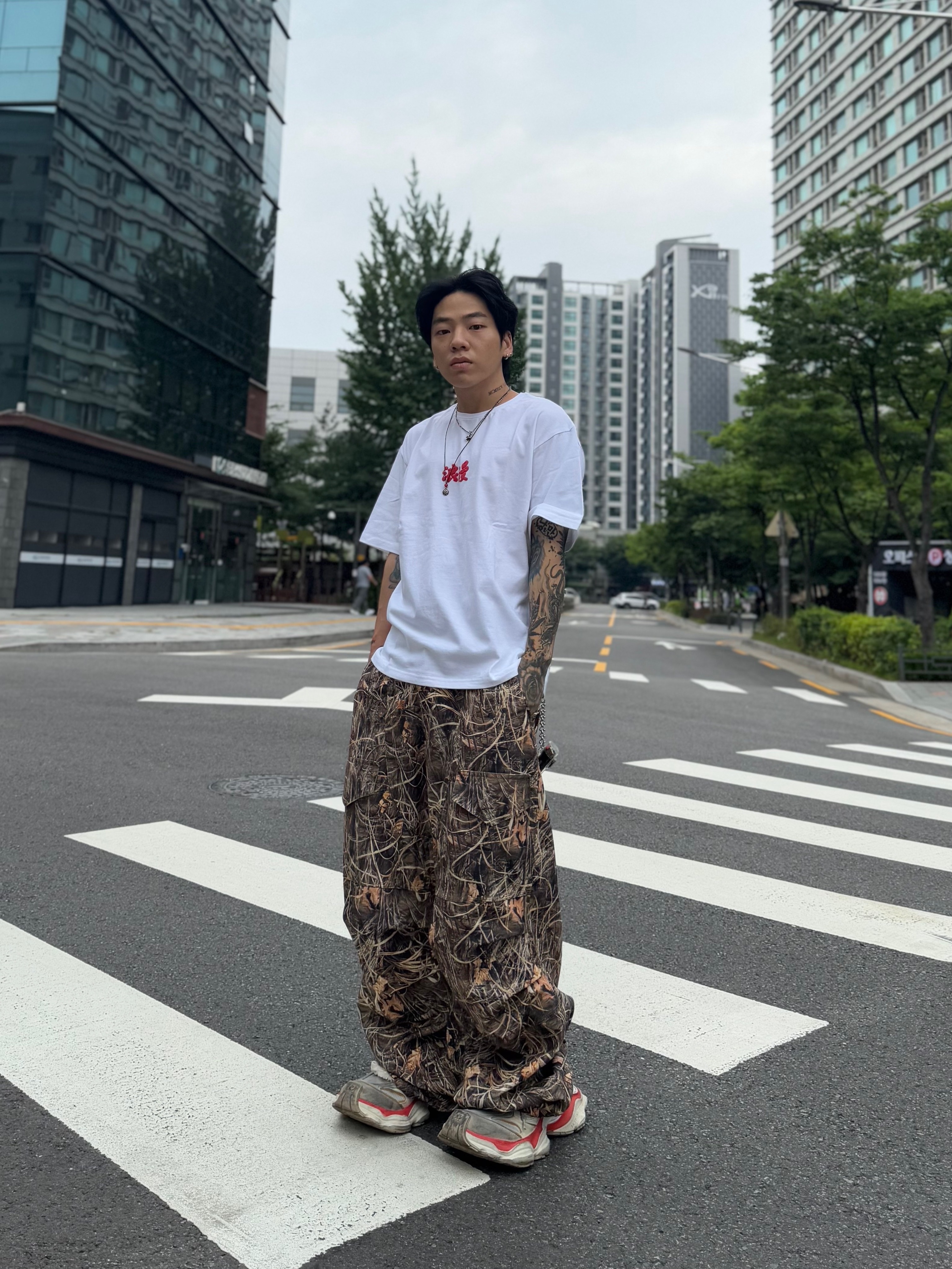Wapworks Utility 3T Lite Cargo Realtree, Balenciaga Cargo Sneakers Beige Grey Red 착용 스타일 - 5