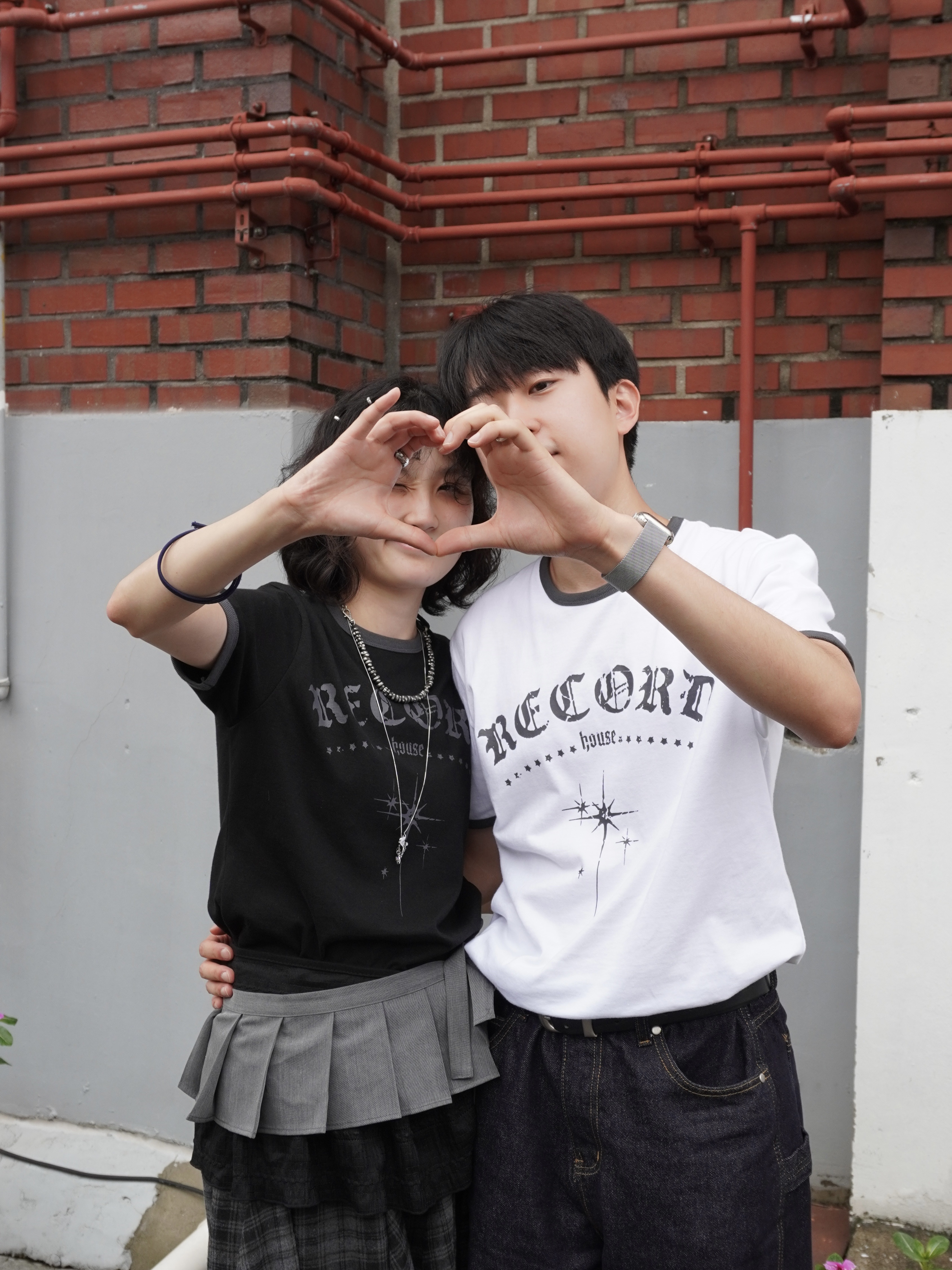 SLOW RECORD HOUSE Unisex RECORD Ringer Tee Black, SLOW RECORD HOUSE Unisex RECORD Ringer Tee White 착용 스타일 - 10