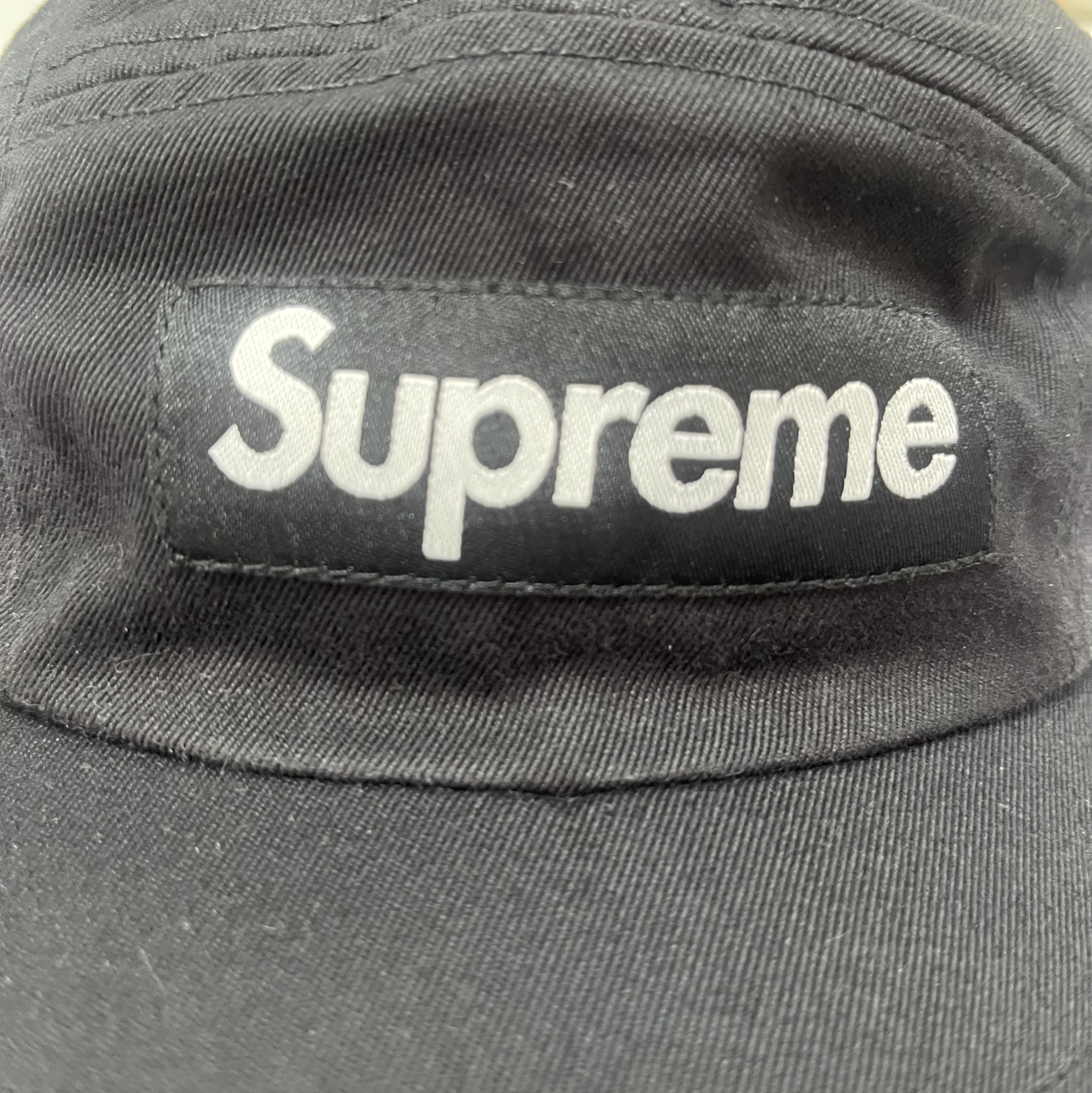 Supreme Washed Chino Twill Camp Cap Black 착용 스타일