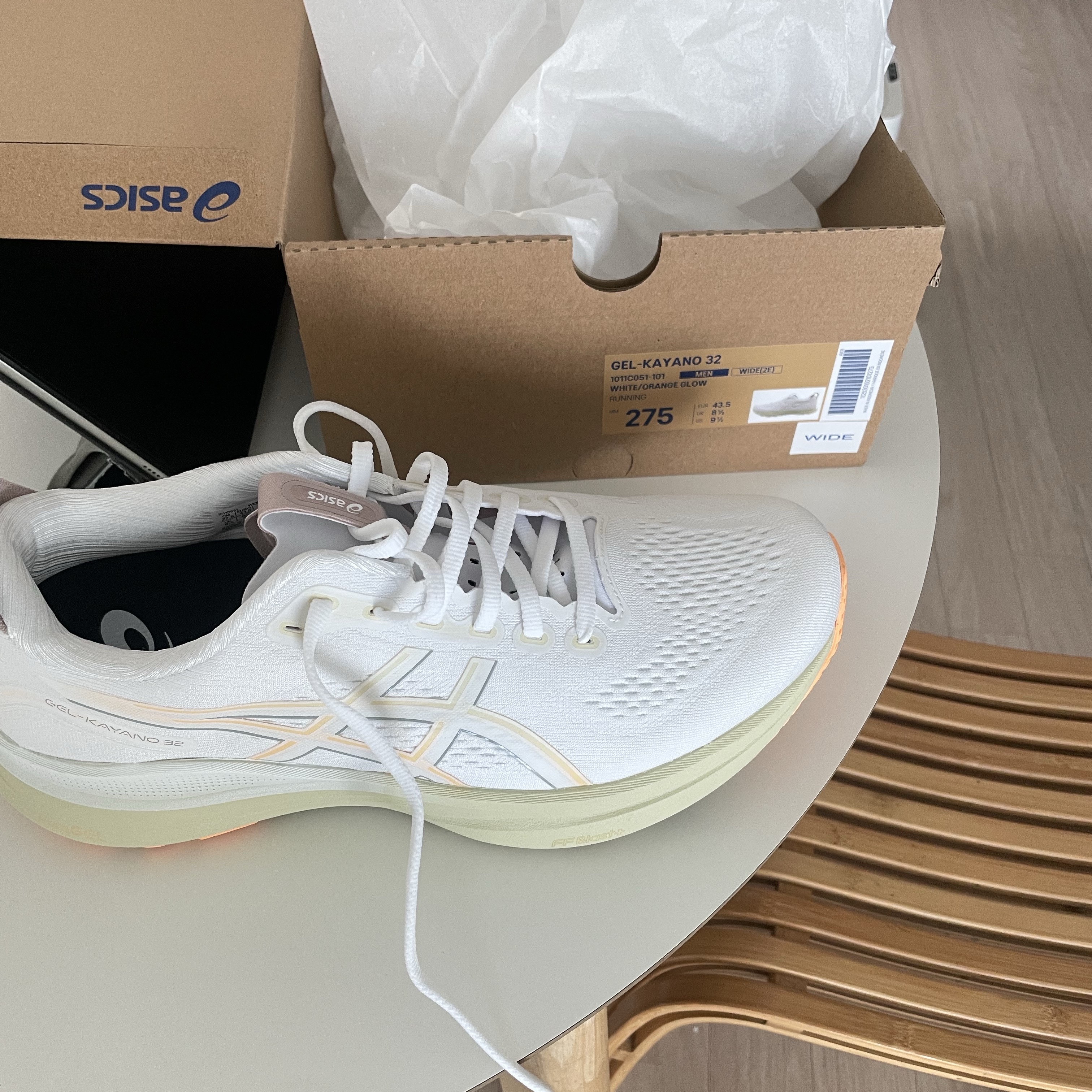 Asics Gel-Kayano 32 White Orange Glow - 2E Wide 착용 스타일