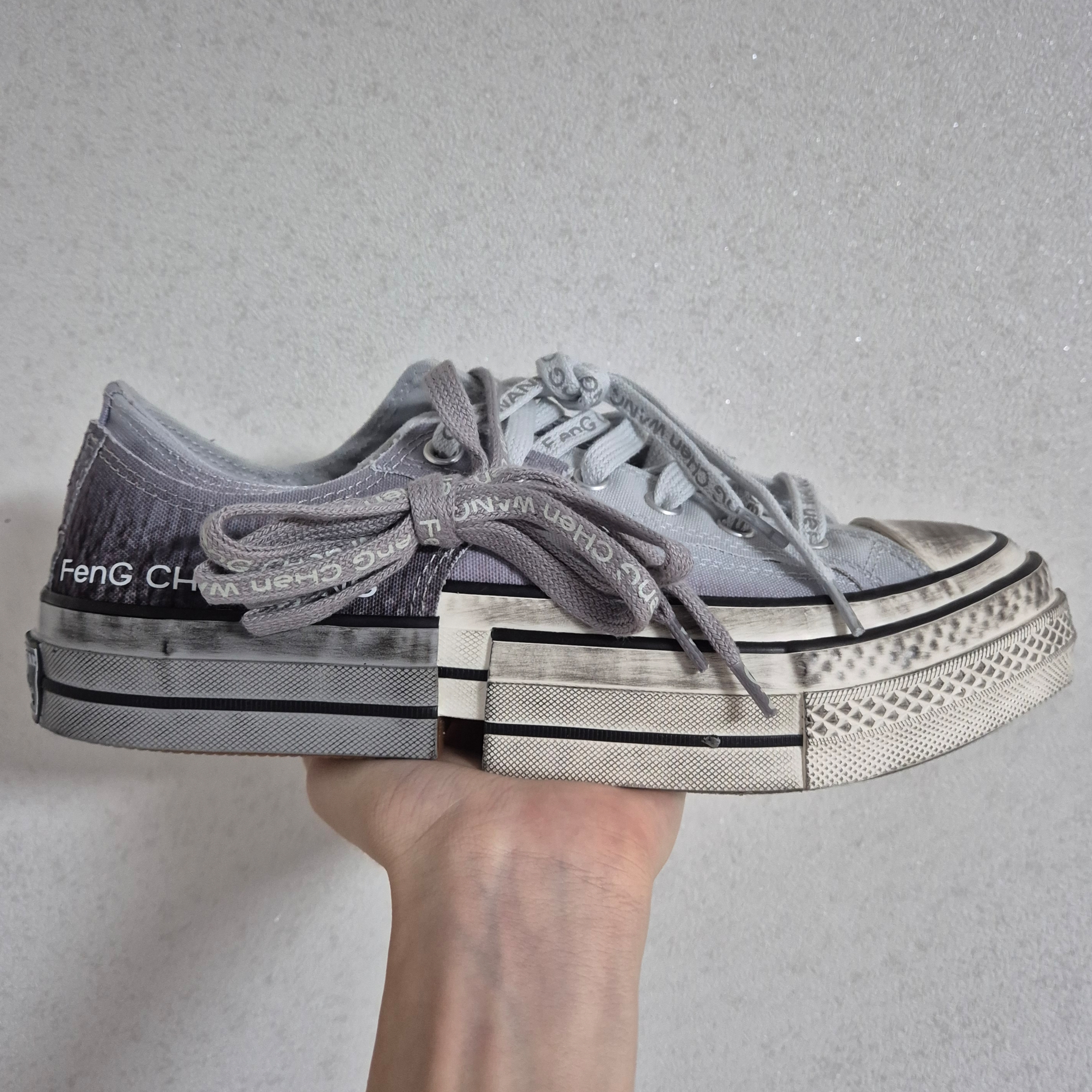 Converse x Feng Chen Wang Chuck 70 Ox 2-in-1 Grey 착용 스타일 - 2