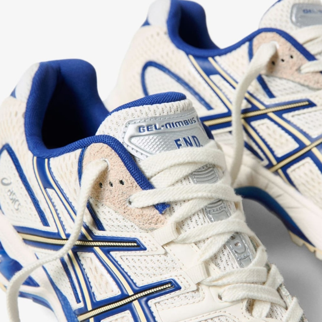 Asics x END. Gel-Nimbus 10.1 Snow White Sodalite Blue 착용 스타일 - 2