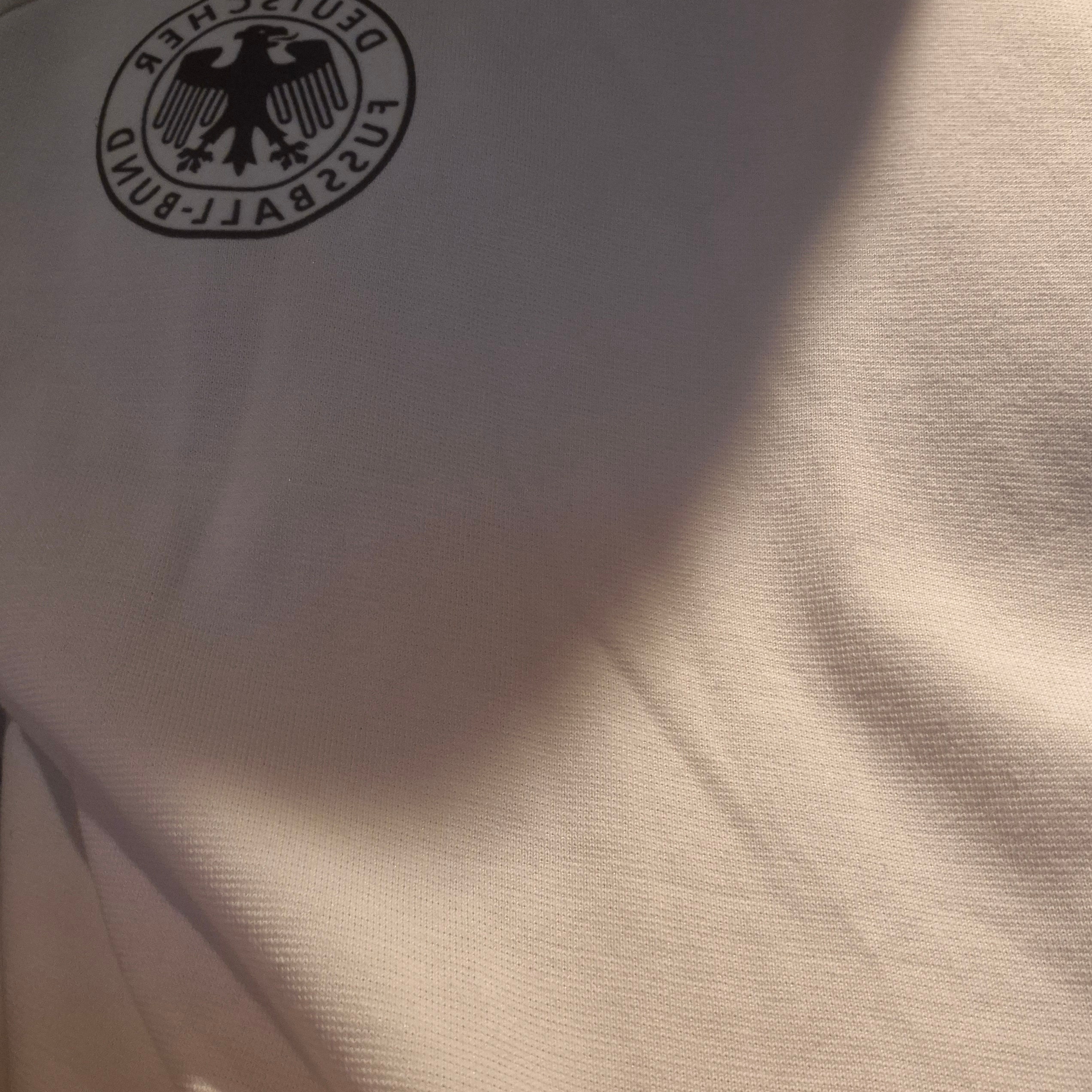 Adidas German Adicolor Classic 3-Stripes T-Shirt Off White - KR Sizing 착용 스타일