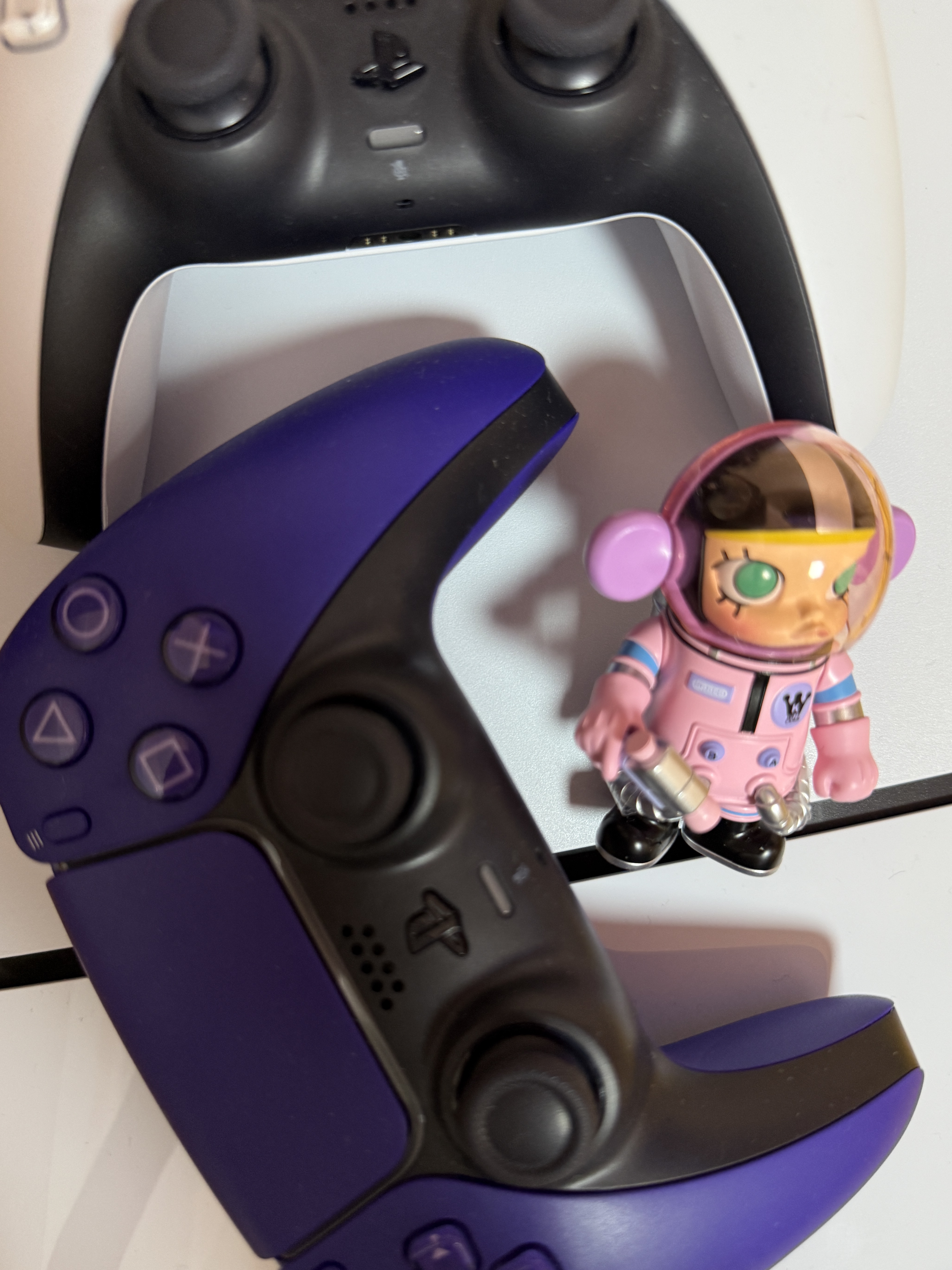 Pop Mart Mega Space Molly 100% Series4 Purple Sweet Potato (Opened Case), Playstation 5 Slim Disk Edition (SIEK 220V) 착용 스타일 - 4