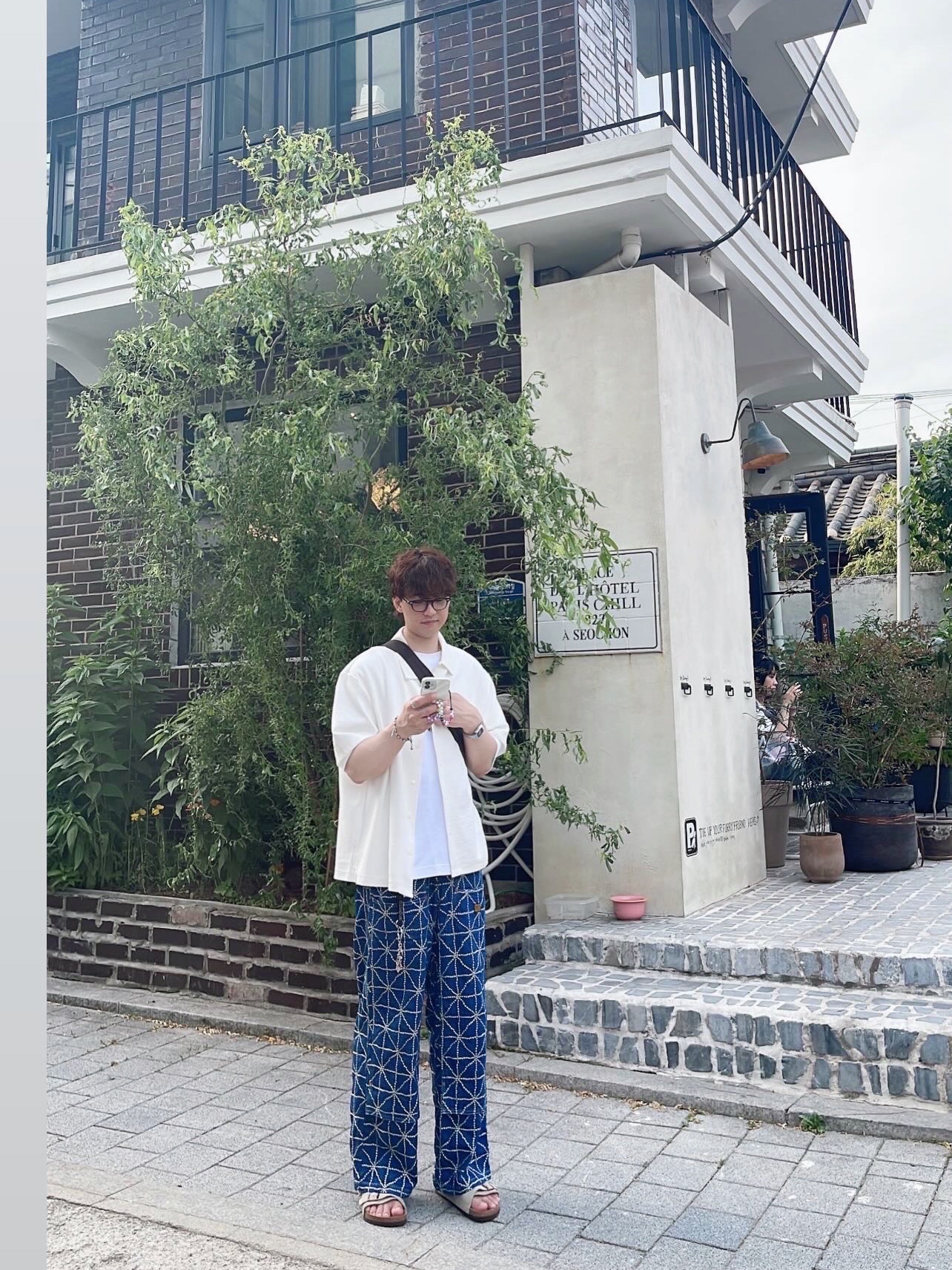 Kapital 8 oz. Denim Folk Dojo Embroidery Easy Pants Indigo, Birkenstock Zurich Suede Leather Taupe - Regular 착용 스타일 - 1