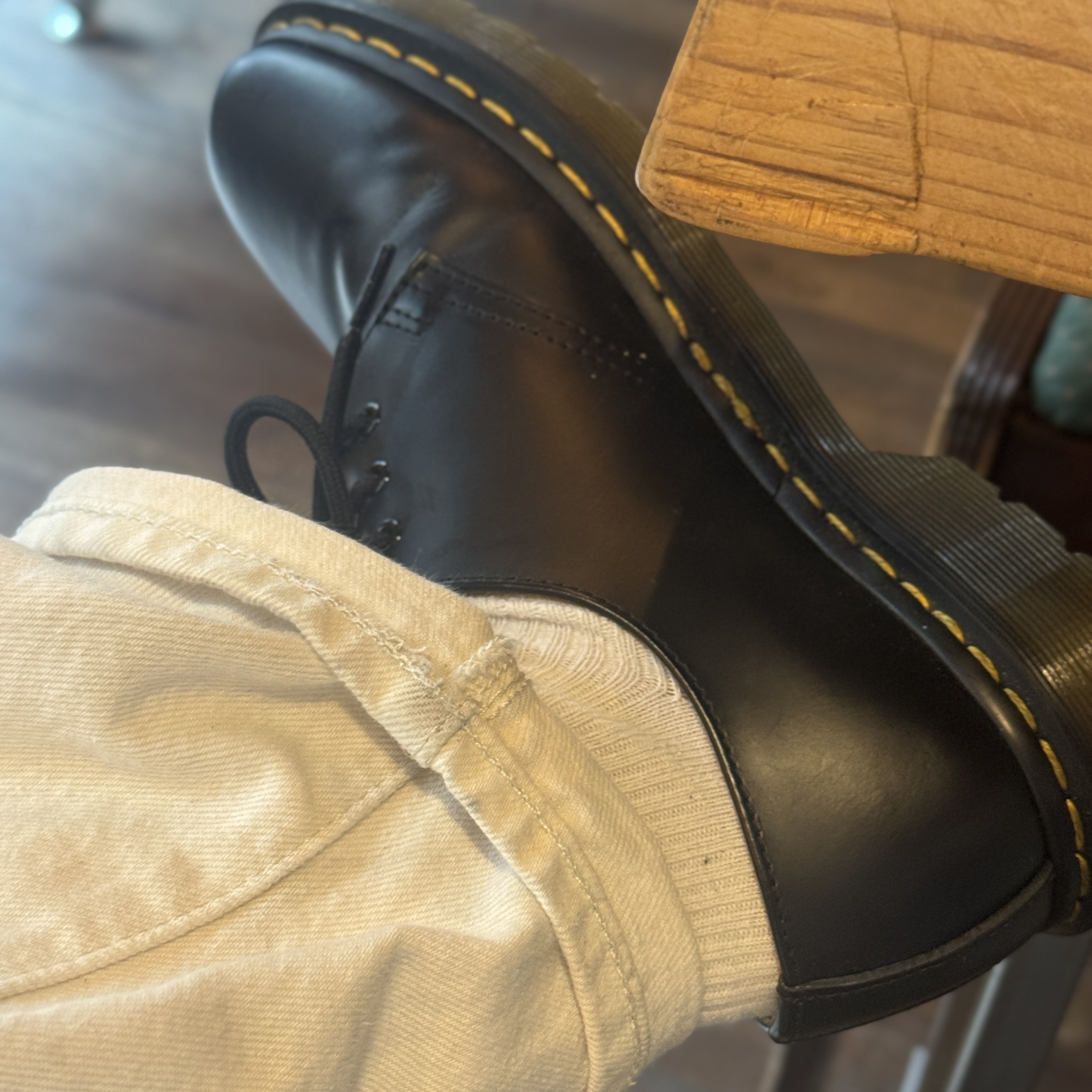 Dr. Martens 1461 Smooth Black 착용 스타일 - 3