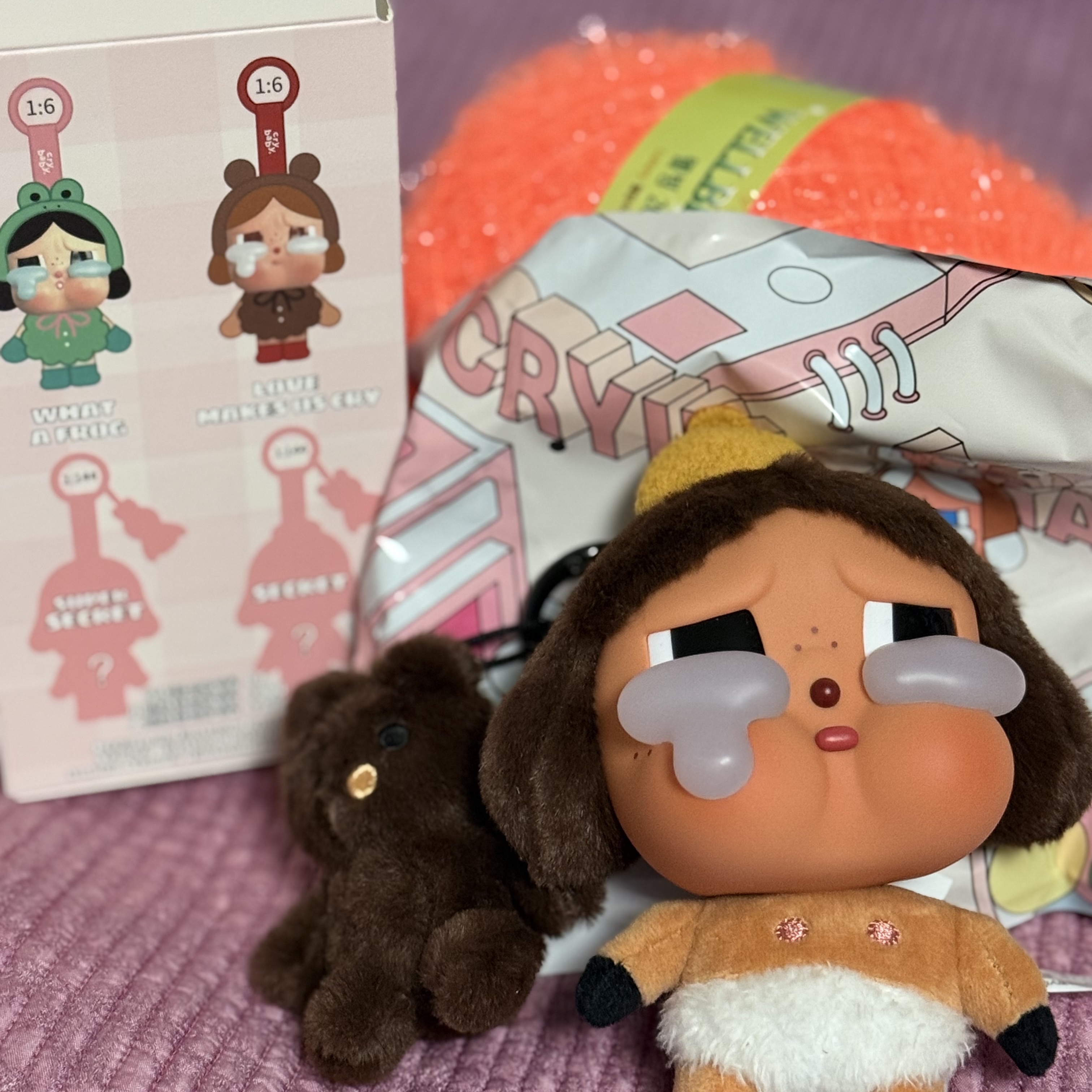 Pop Mart Crybaby Crying Again Series Plush Keyring Sealed Case (6 Blind Boxes) 착용 스타일 - 2