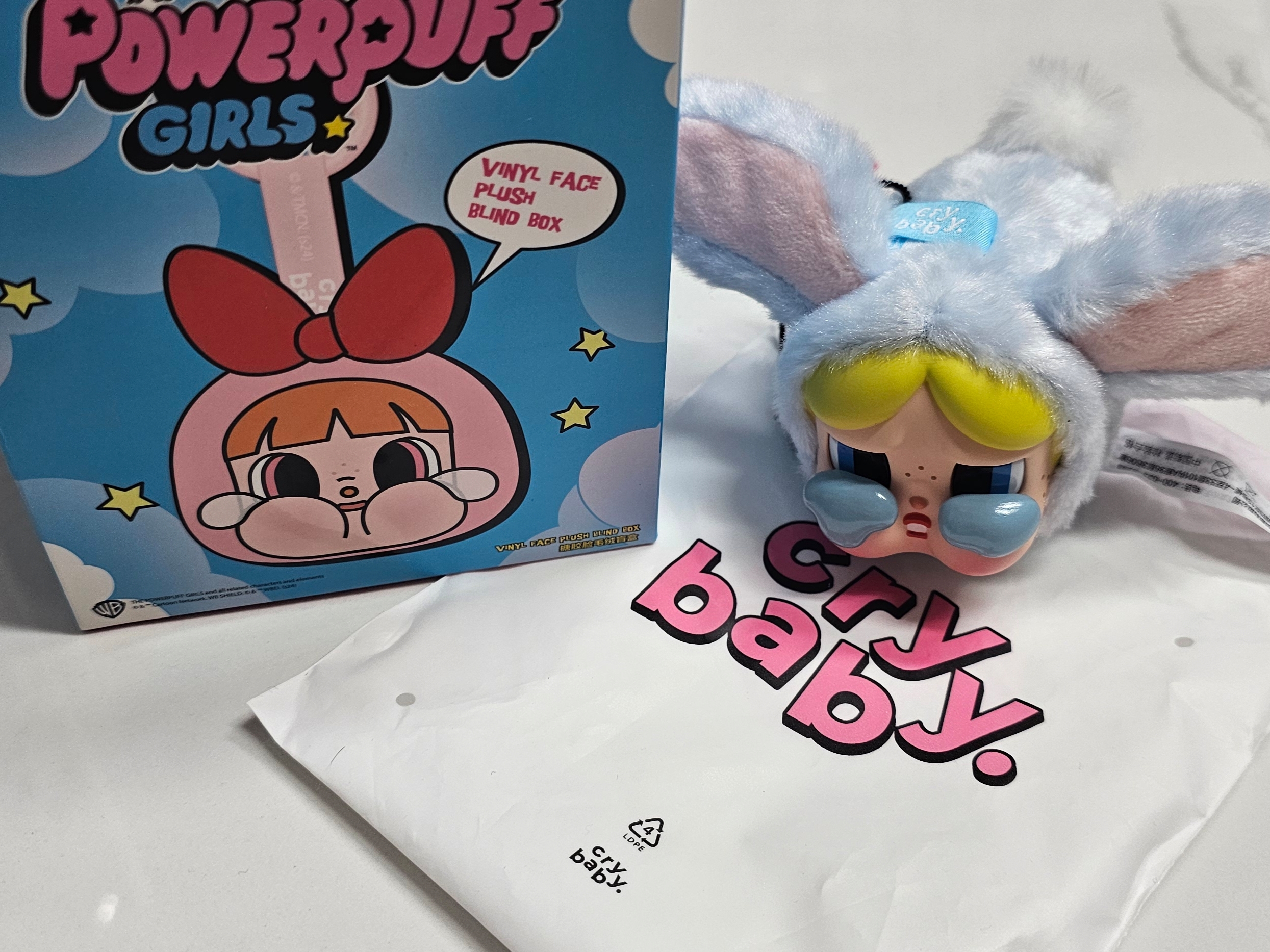 Pop Mart Crybaby x Powerpuff Girls Series Keyring Bunny Bubbles (Opened Case) 착용 스타일 - 2