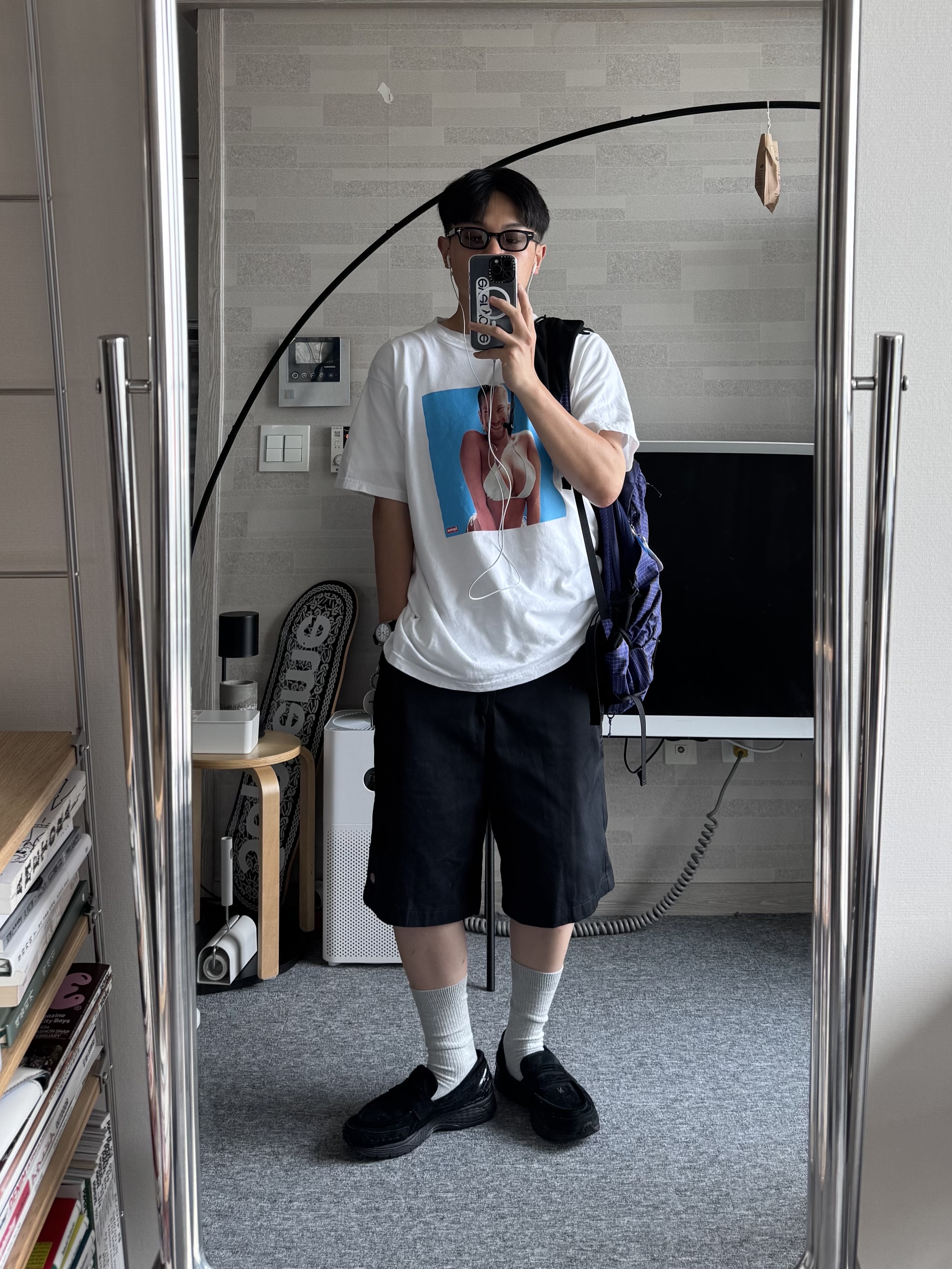 New Balance 1906L Black Black Cement, Supreme x Aphex Twin Windowlicker T-Shirt White - 25SS 착용 스타일