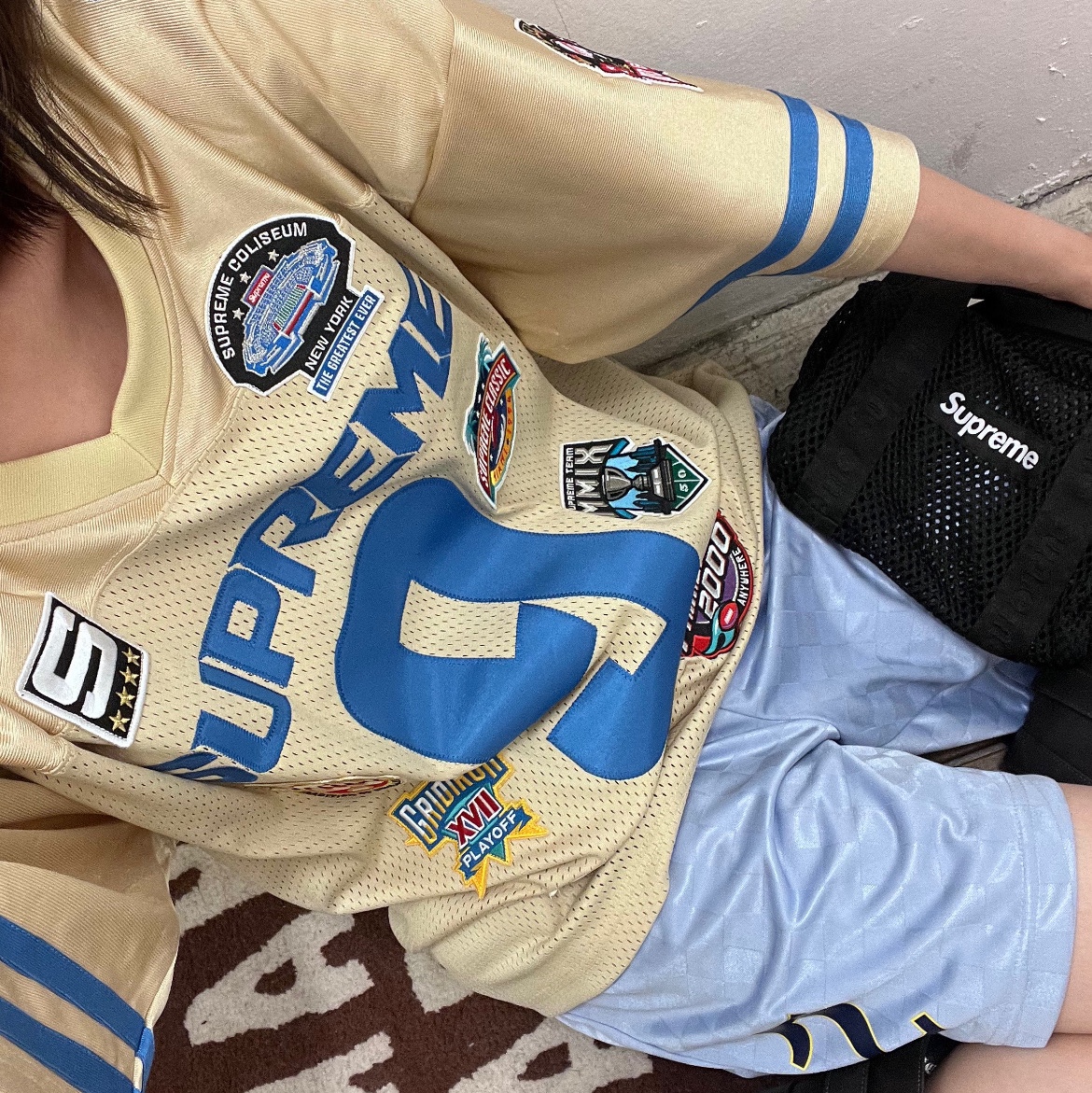 Supreme Bandana Football Jersey White - 25SS, Supreme x Umbro Soccer Shorts Light Blue - 22SS 착용 스타일 - 1