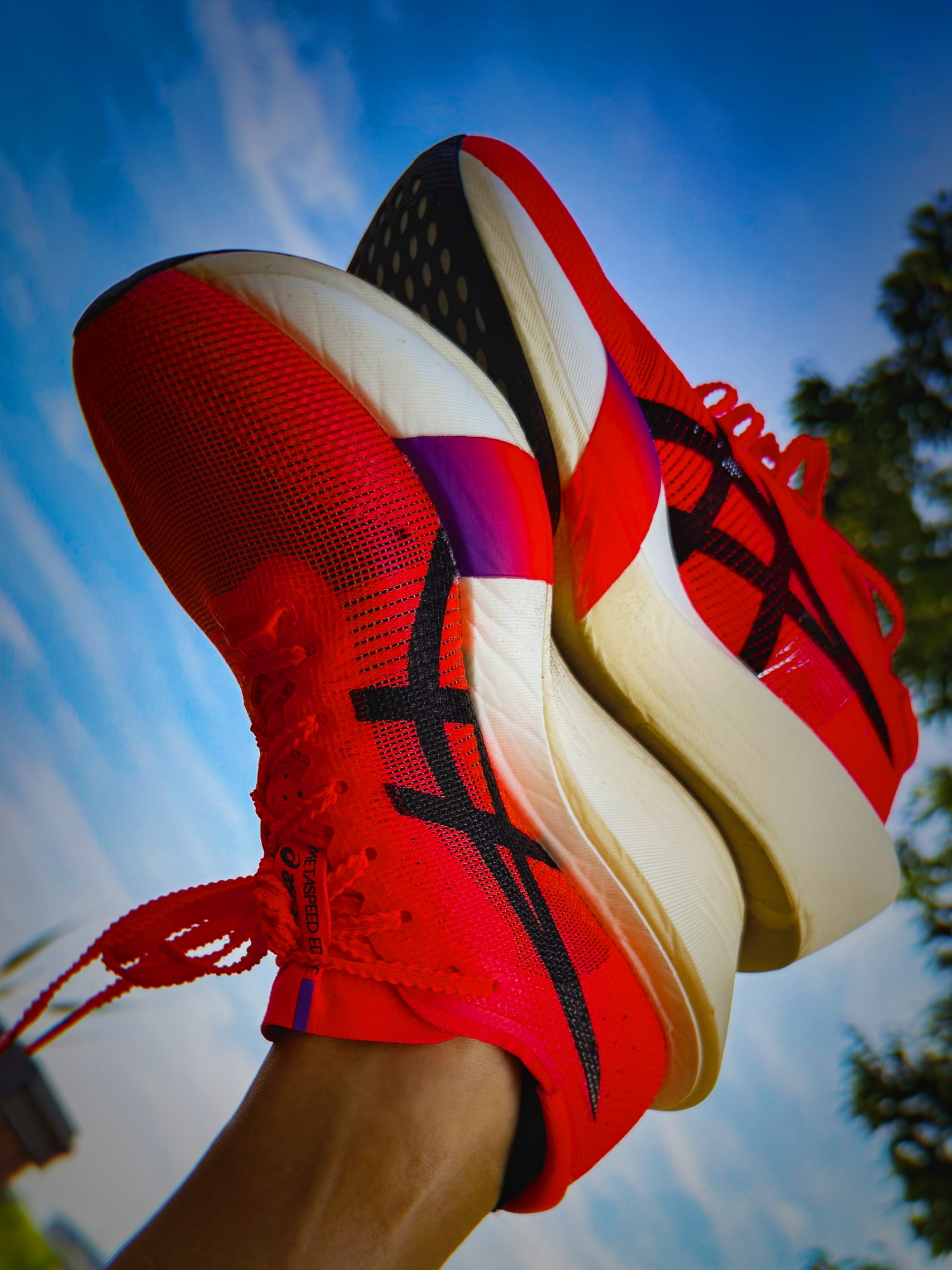 Asics Metaspeed Edge Tokyo Flash Red Black 착용 스타일