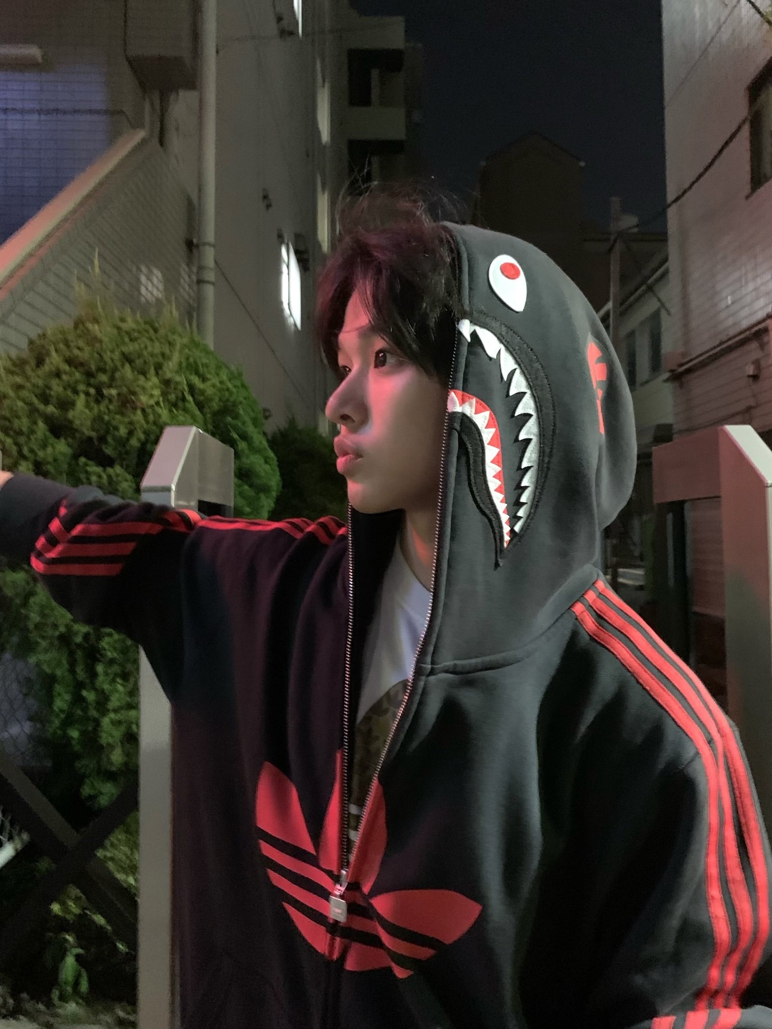 Adidas x BAPE Ultimate Shark Hoodie Black - KR Sizing, Adidas x BAPE Ultimate Shark Hoodie Black - US Sizing 착용 스타일 - 1