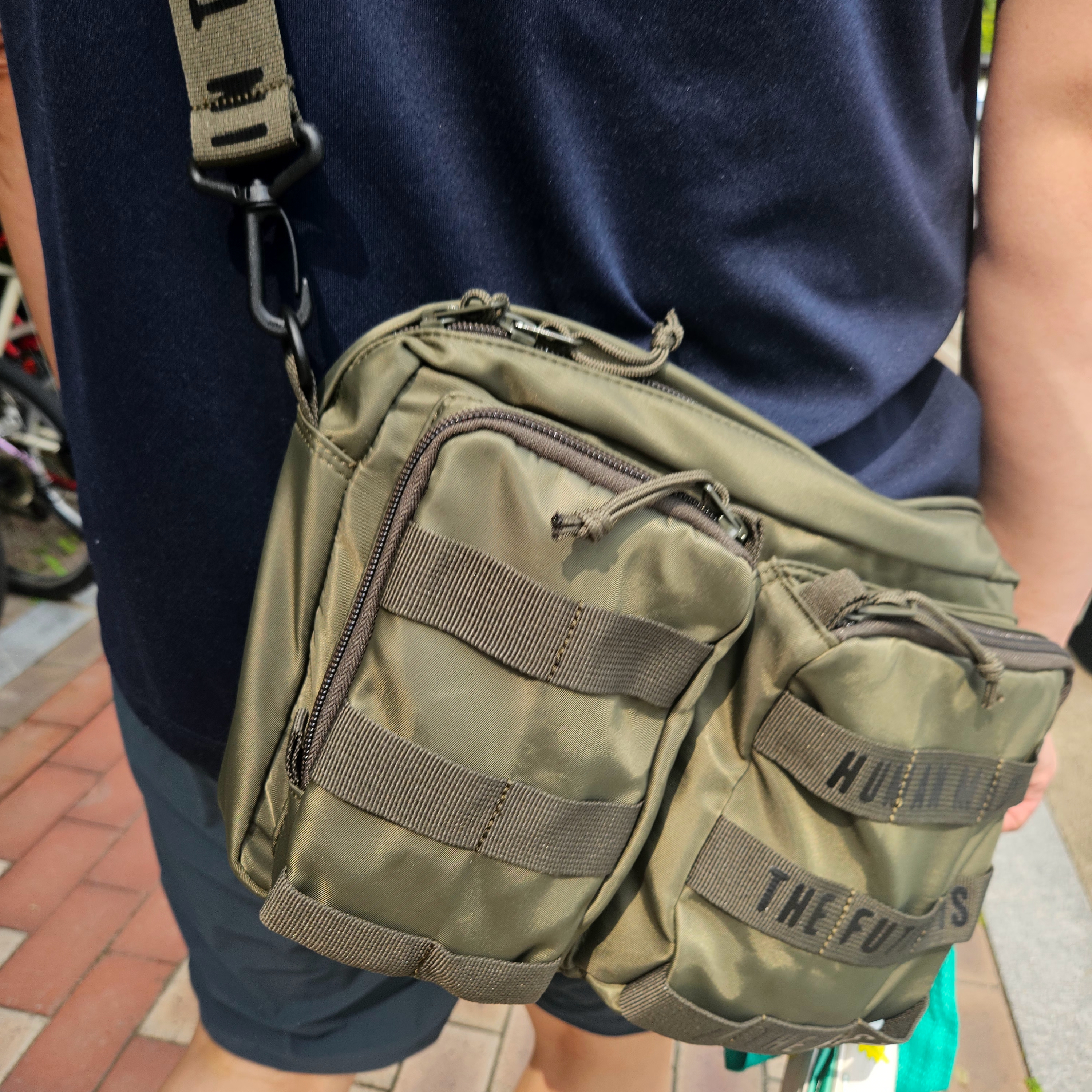 Human Made Military Pouch Large Olive Drab 착용 스타일 - 2
