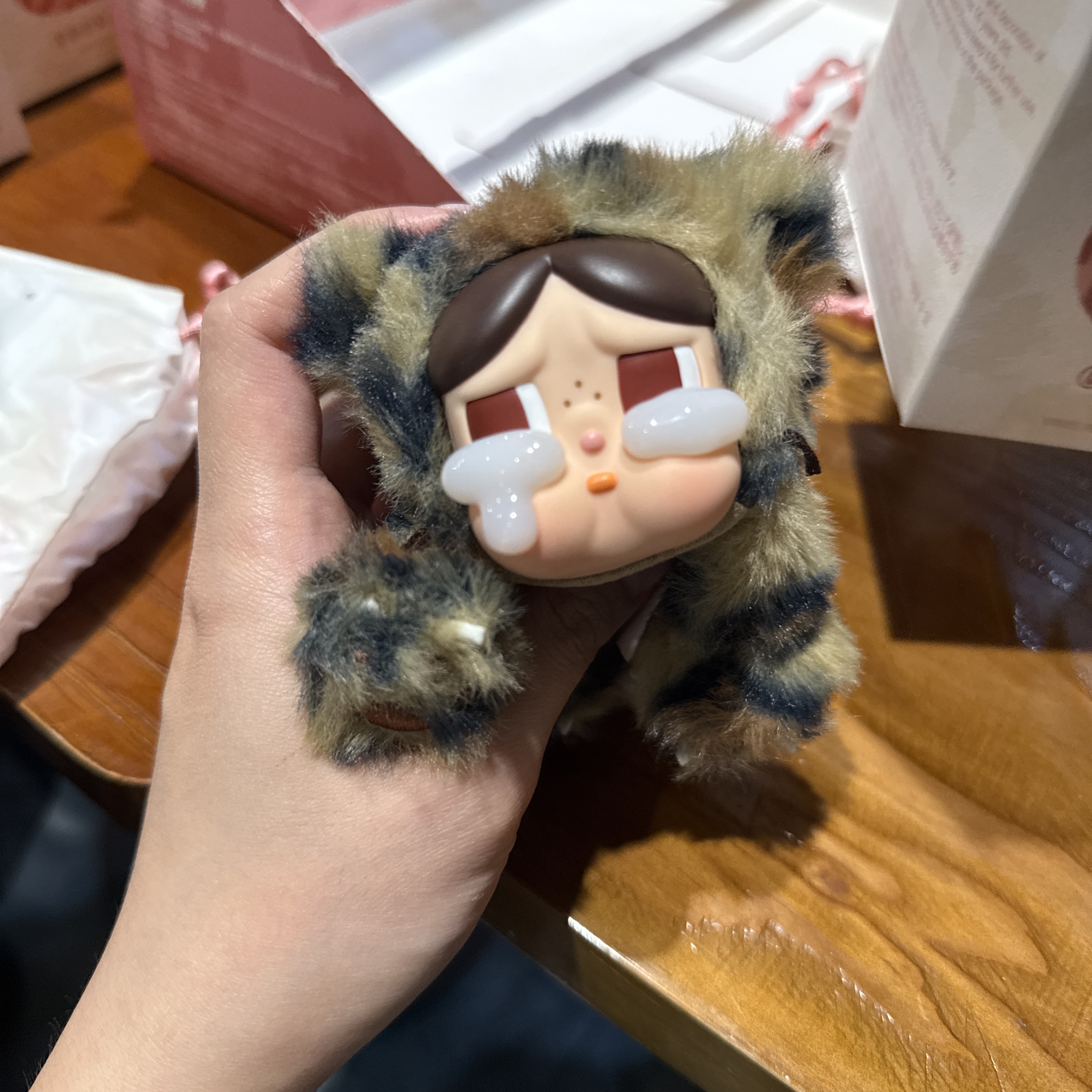 Pop Mart Crybaby Wild But Cutie Series Vinyl Plush Pendant (6 Blind Boxes) 착용 스타일 - 2