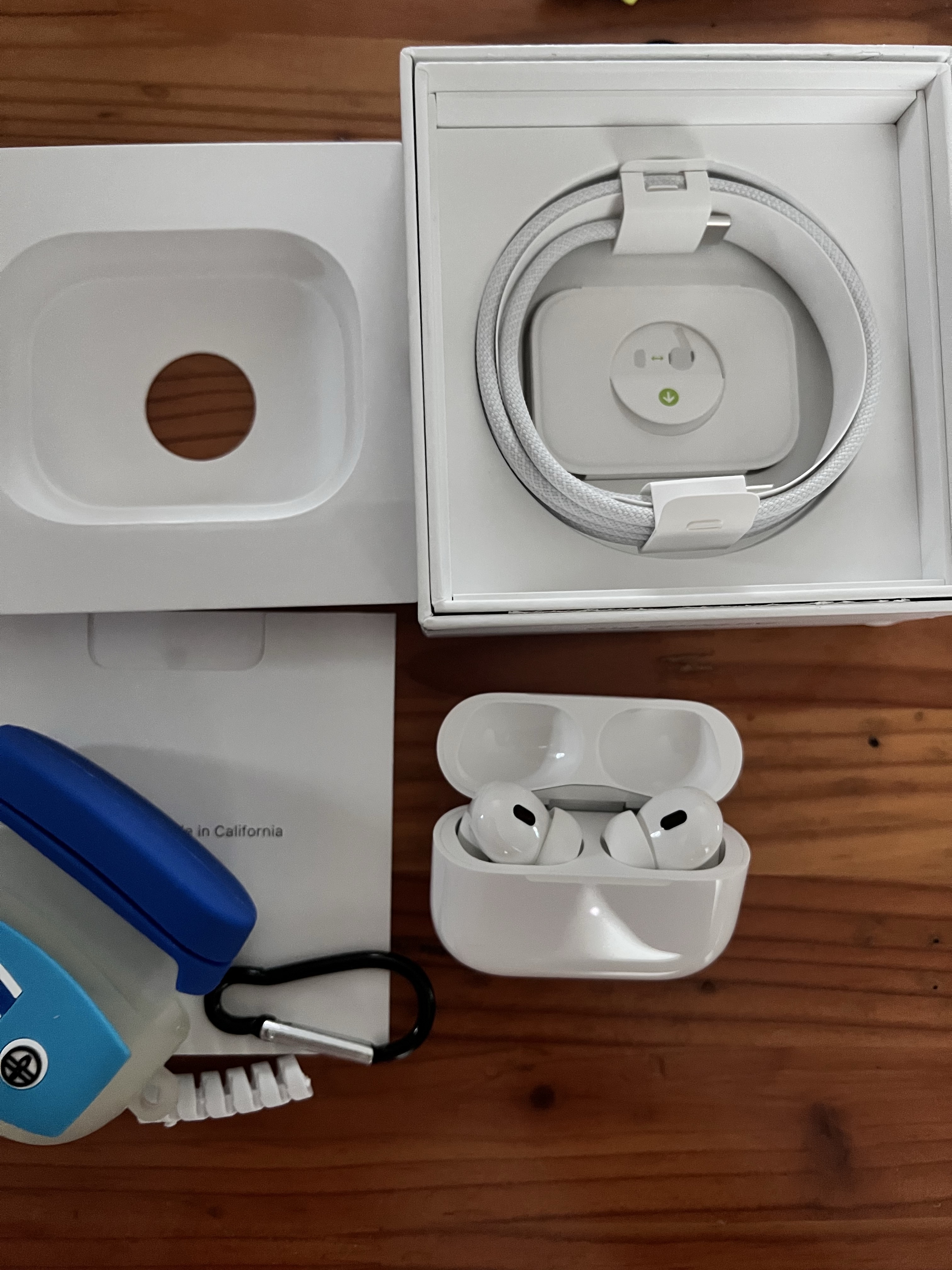 Apple Airpods Pro 2nd Gen with MagSafe Charging Case USB C (Korean Ver.) 착용 스타일