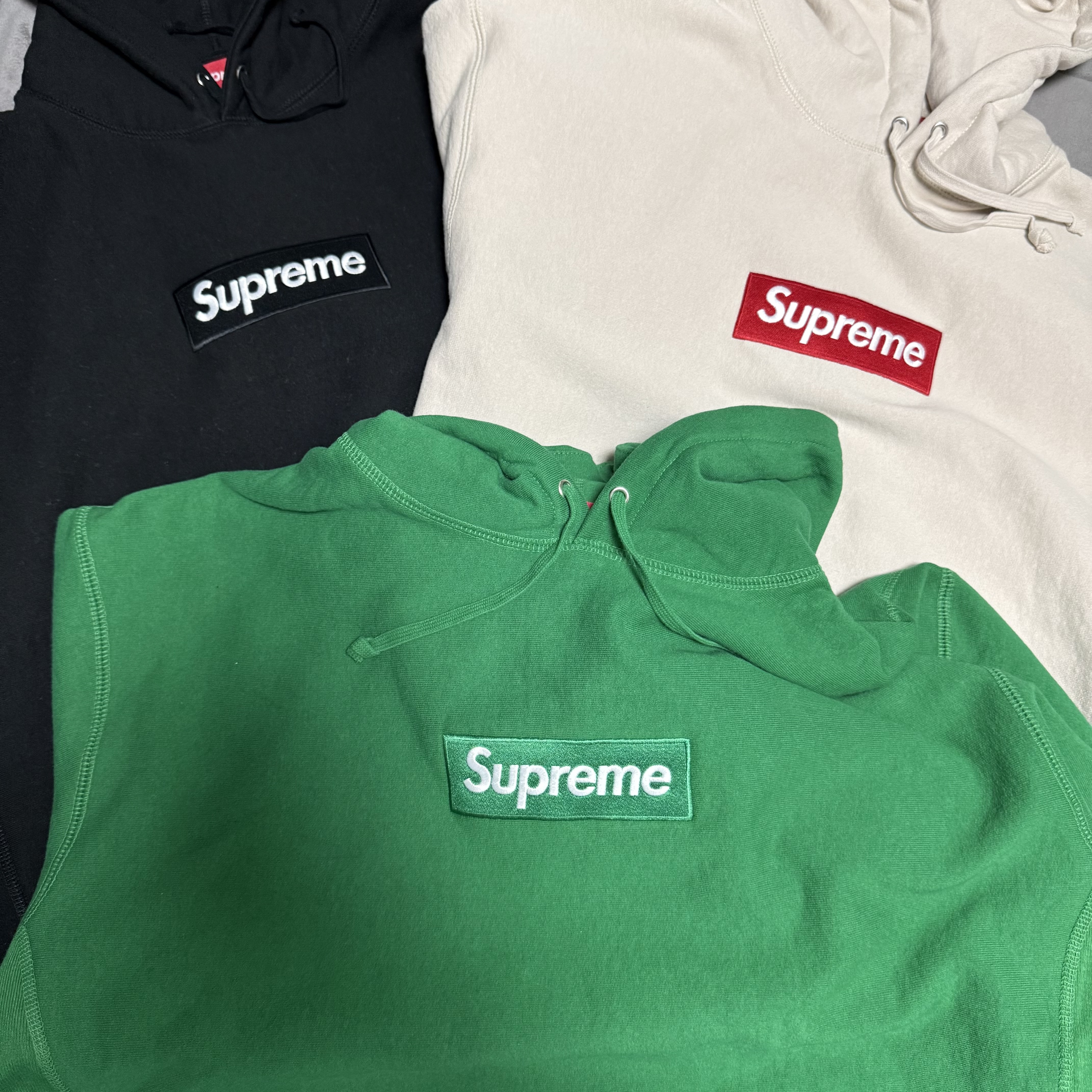 Supreme Box Logo Hooded Sweatshirt Black - 24FW, Supreme Box Logo Hooded Sweatshirt Stone - 24FW 착용 스타일