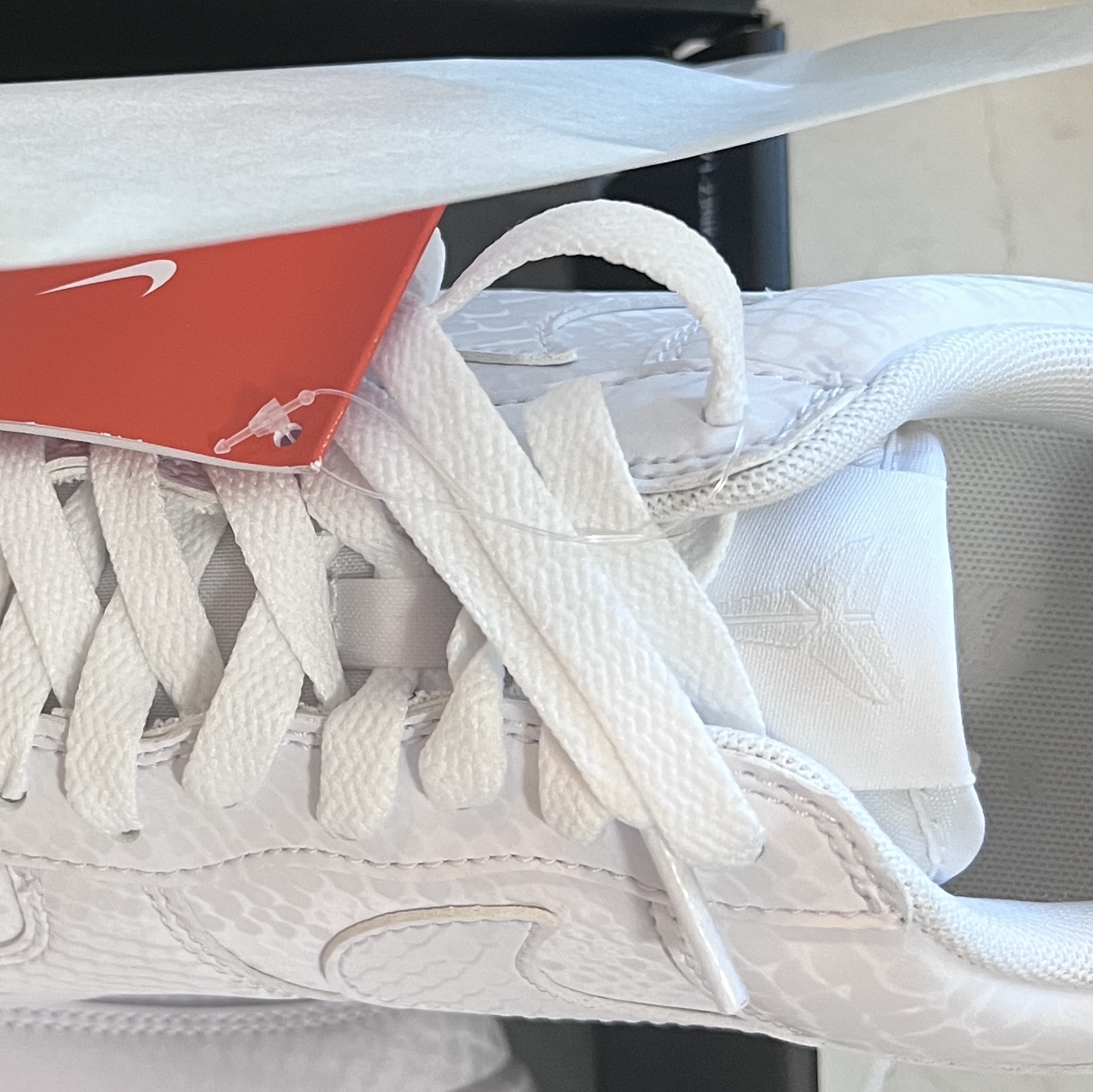 Nike x Kobe Bryant Air Force 1 Low Triple White 착용 스타일