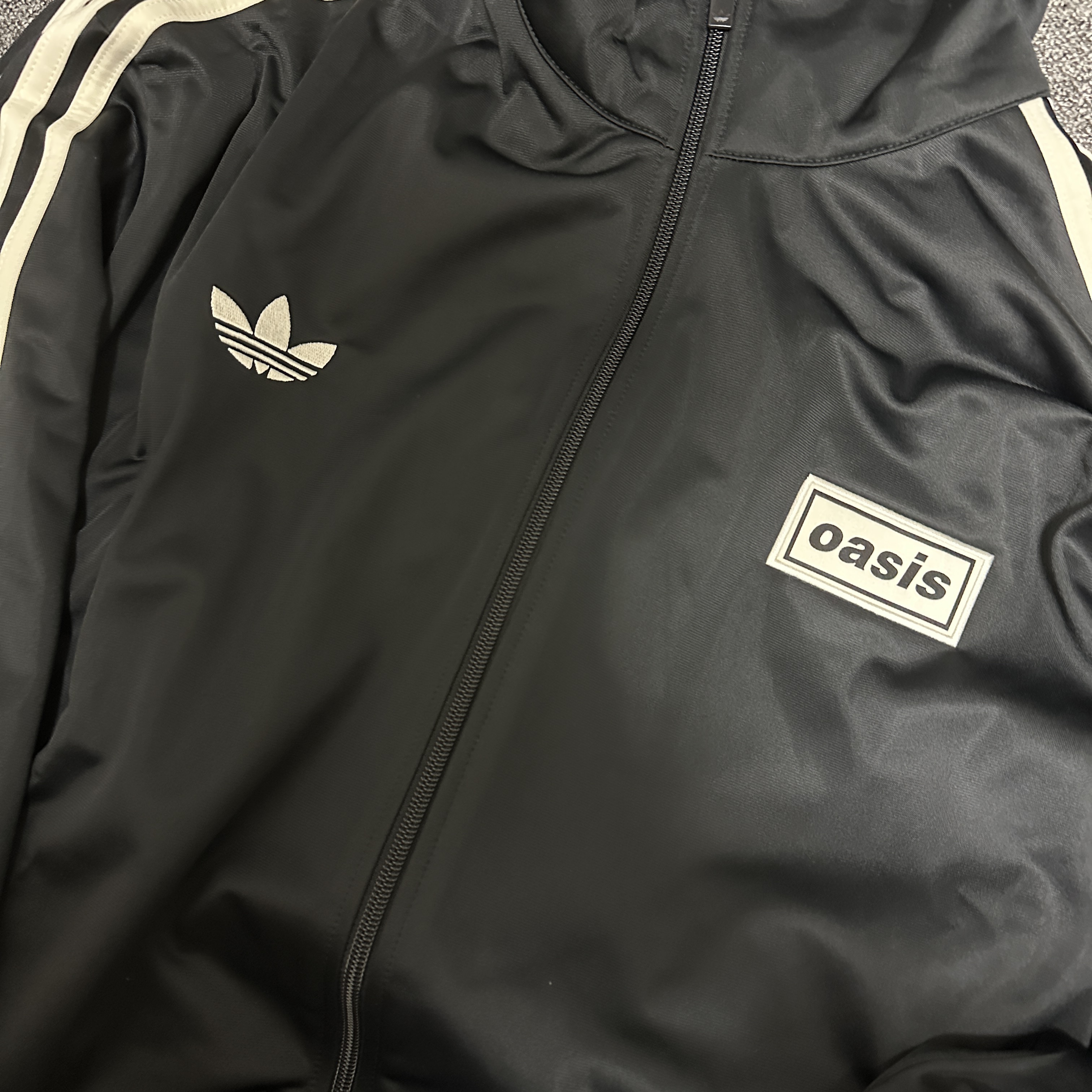 Adidas x Oasis Tour Firebird Track Top Black - US Sizing 착용 스타일 - 1