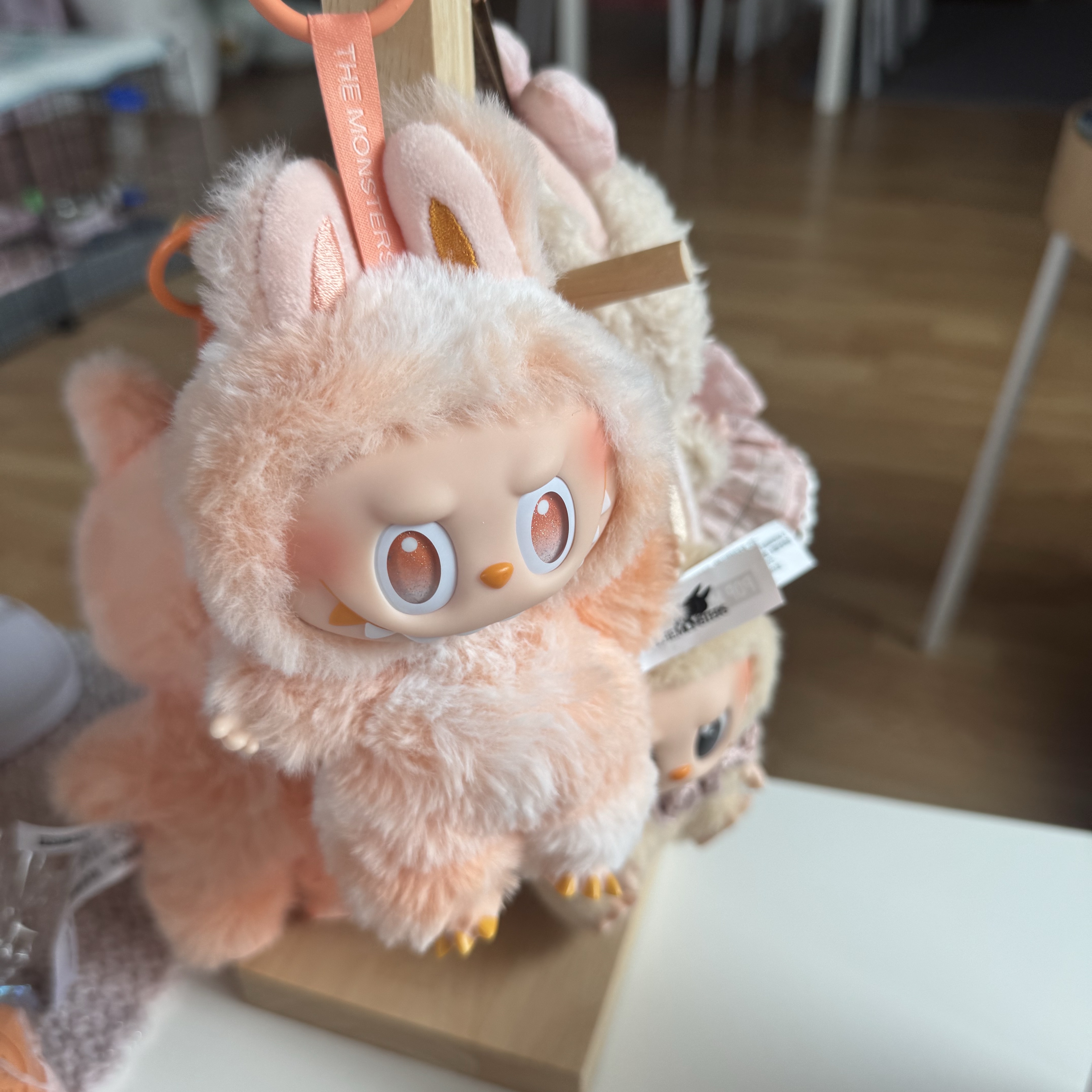 Pop Mart Labubu The Monsters Highlight Series Happiness Keyring (Opened Case) 착용 스타일