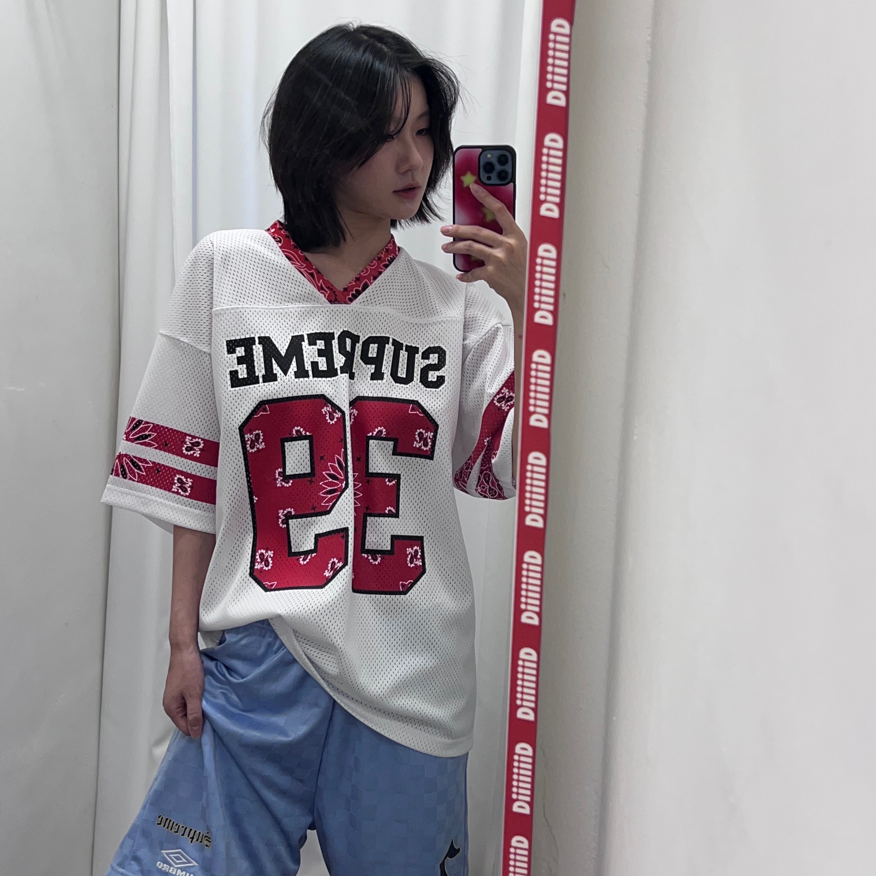 Supreme Bandana Football Jersey White - 25SS, Supreme x Umbro Soccer Shorts Light Blue - 22SS 착용 스타일 - 5