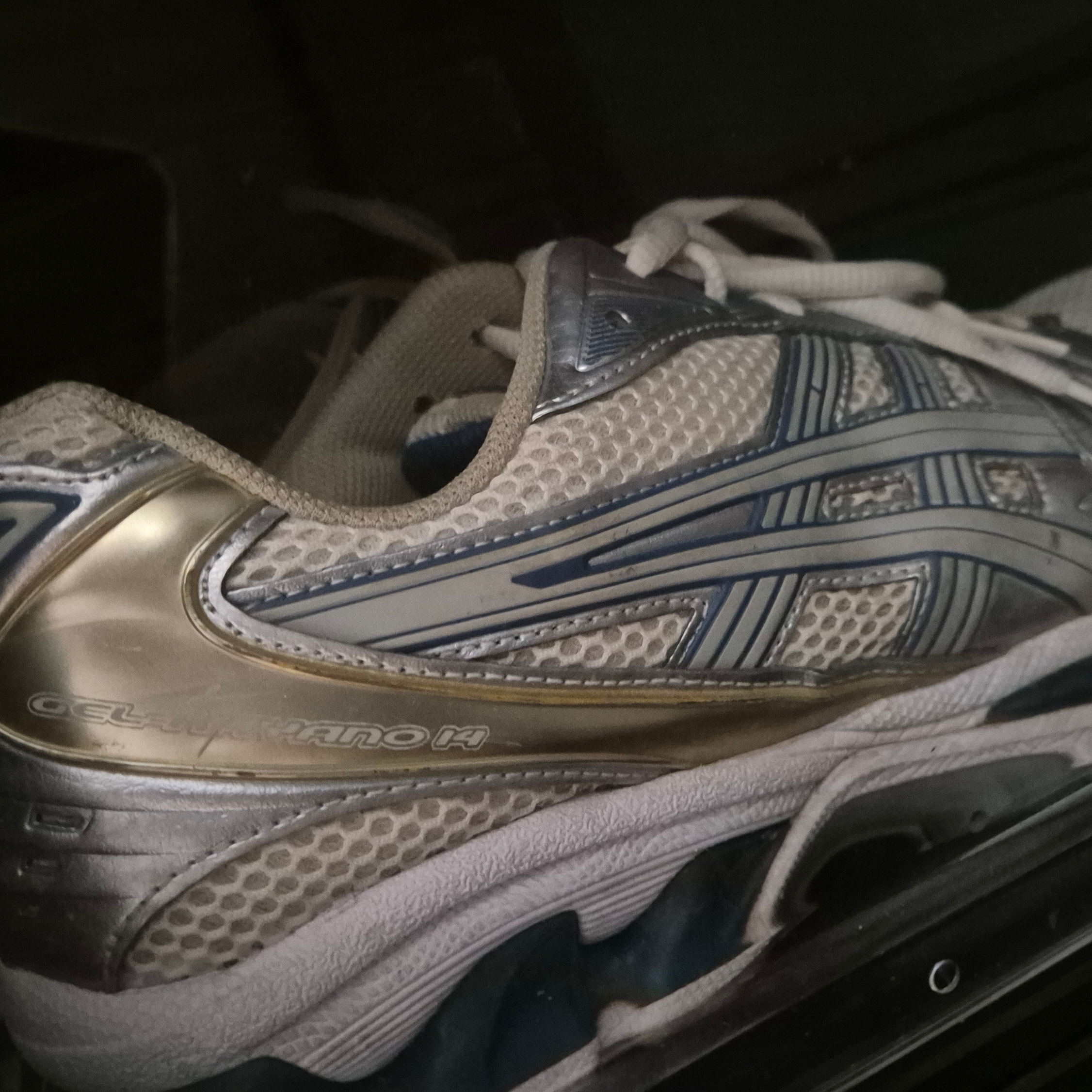 Asics Gel-Kayano 14 Cream Pure Silver 착용 스타일