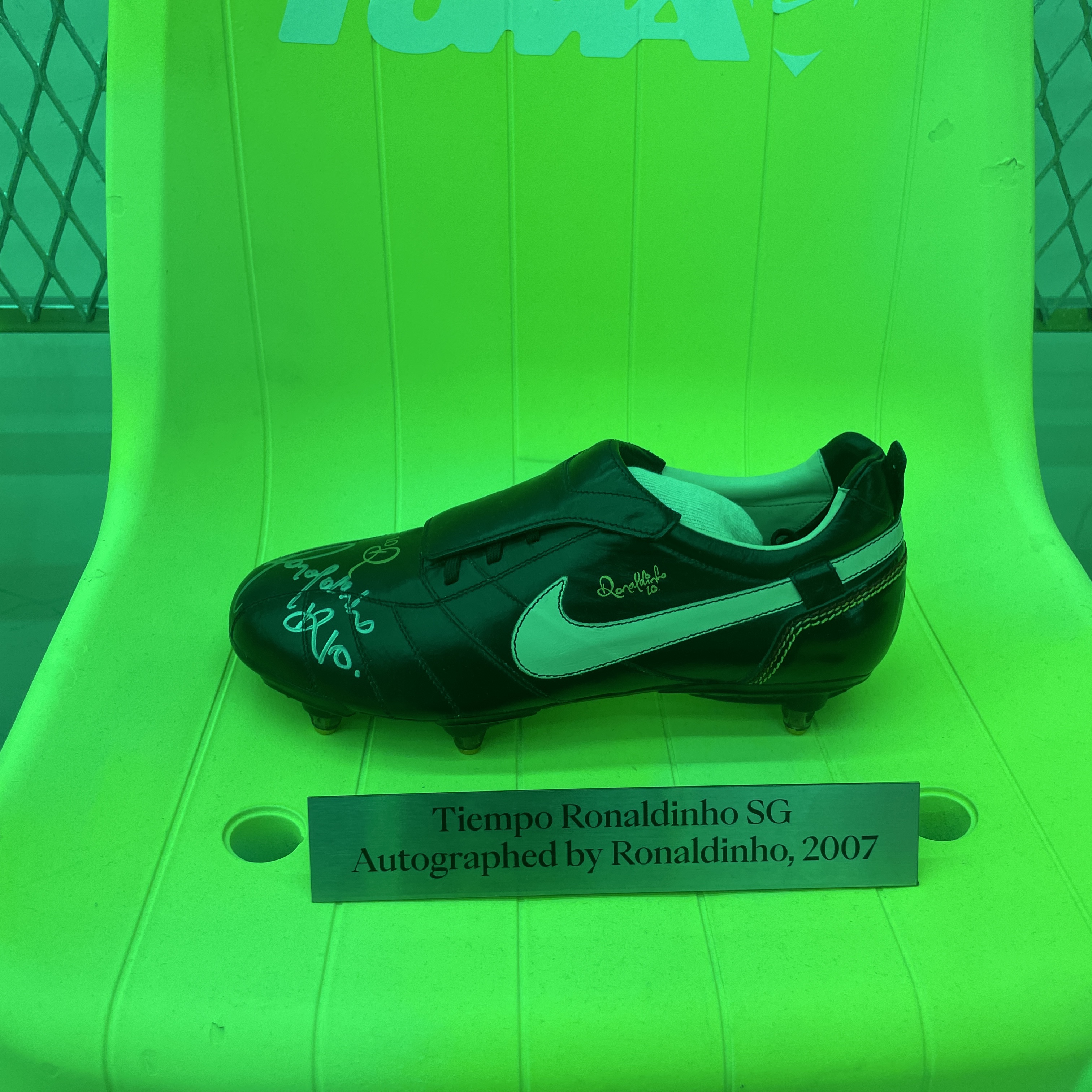 Nike Park Ji-Sung South Korea 2004 Total 90 Reissue Soccer Replica Jersey (Marking Ver.) 착용 스타일 - 2