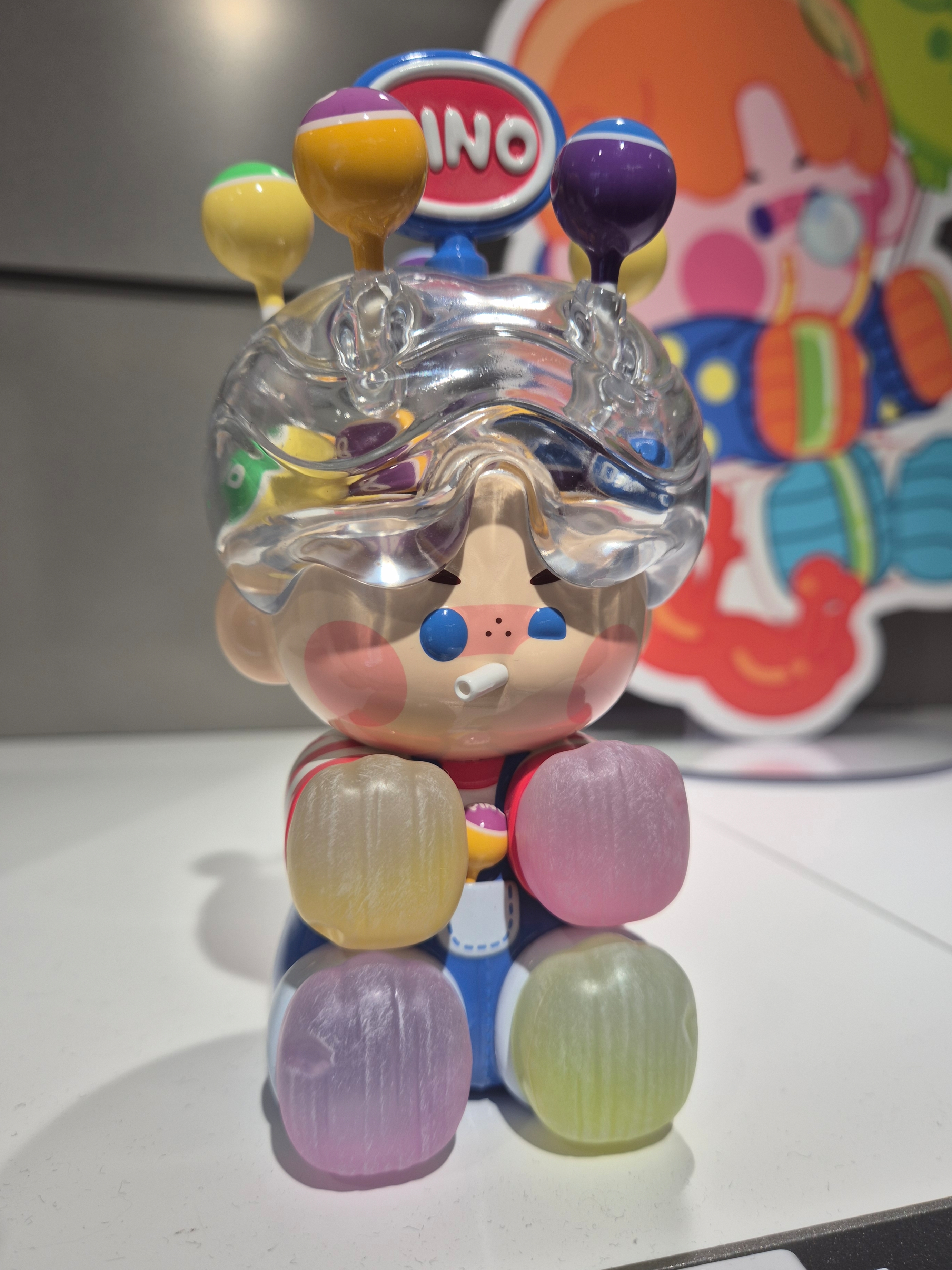 Pop Mart Pino Jelly Lollipop Figurine 착용 스타일