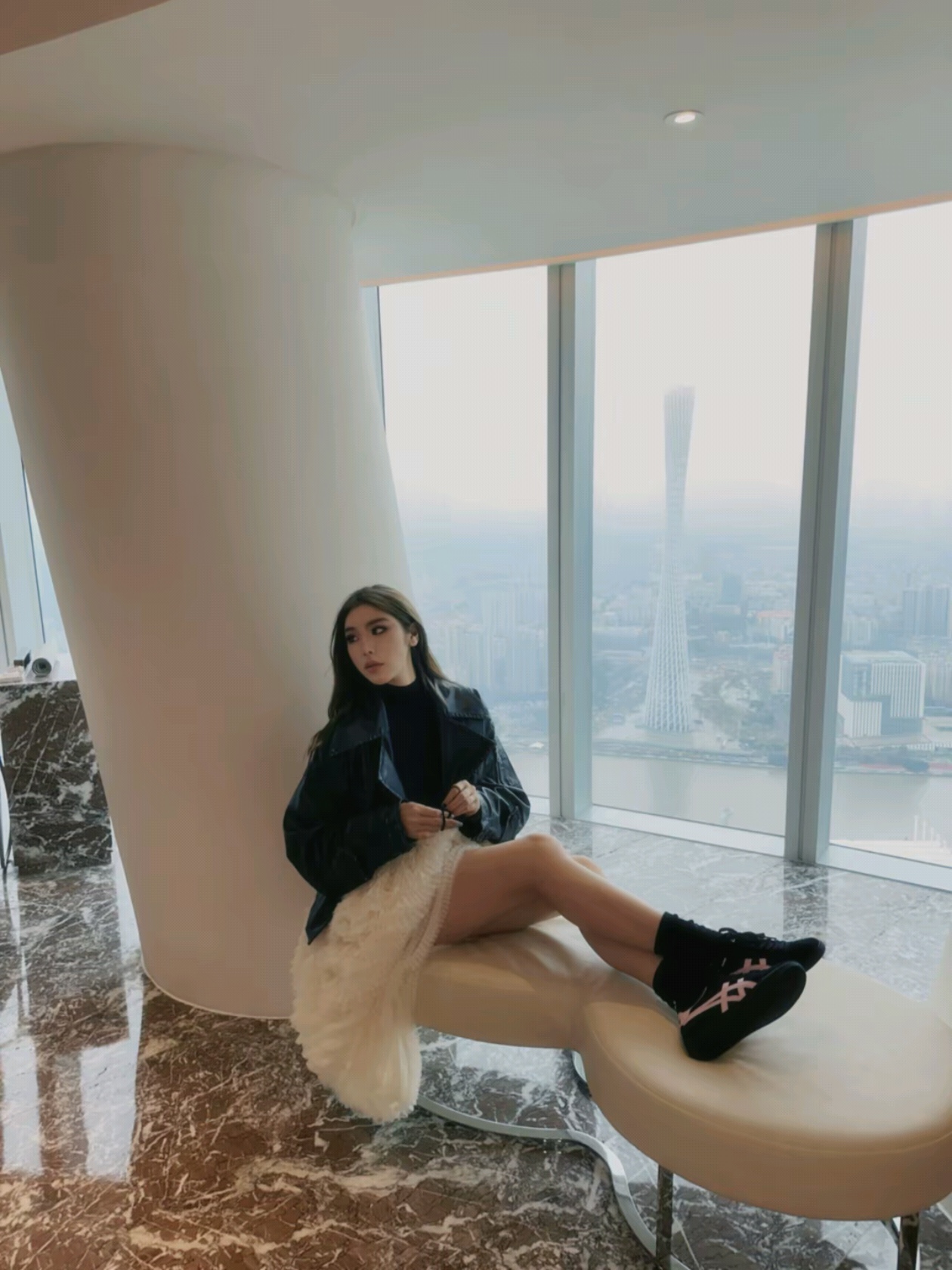 (W) Onitsuka Tiger Tokuten Black Pink, Onitsuka Tiger Mexico 66 Black Dragon Fruit 착용 스타일 - 3