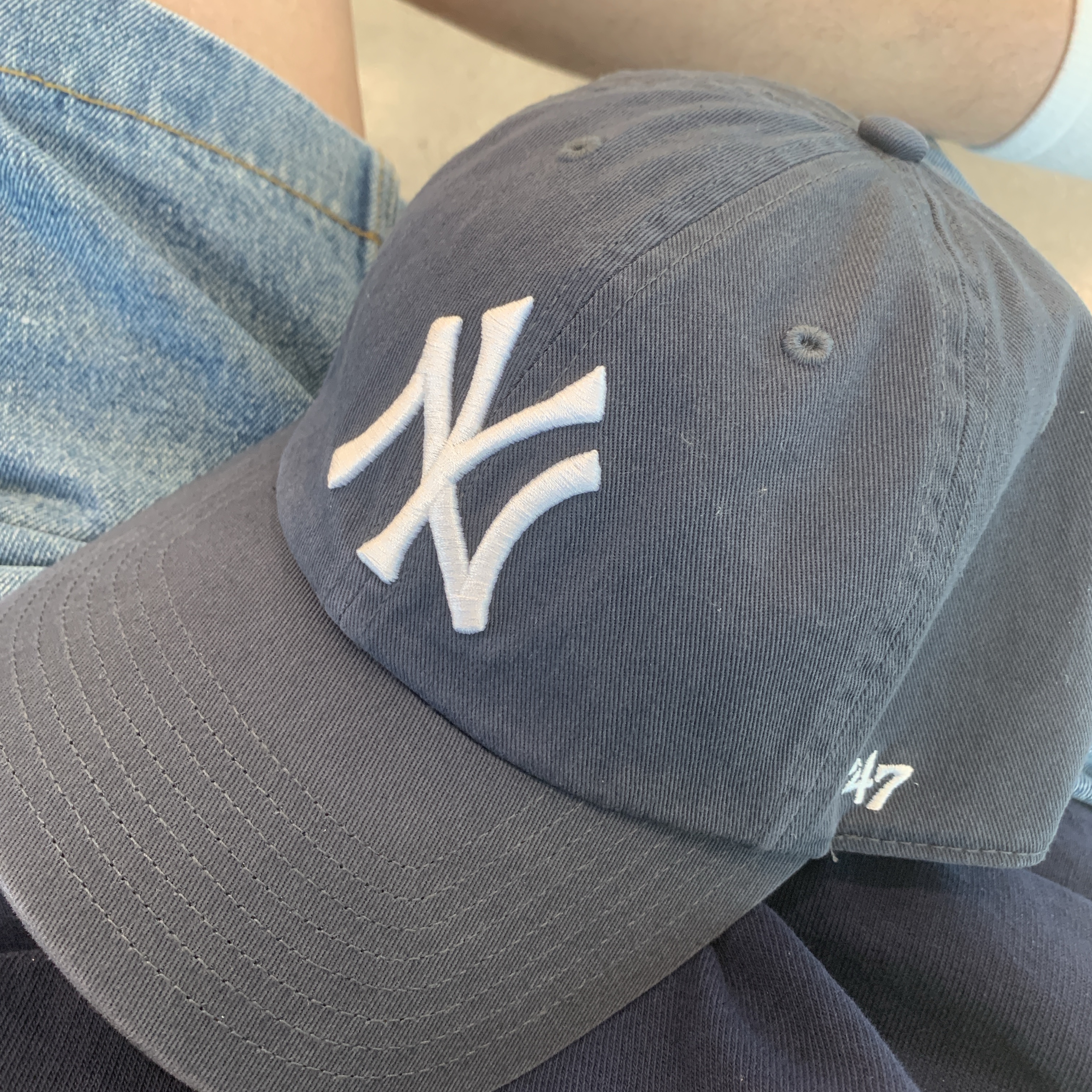 47 Brand New York Yankees Clean Up Vintage Navy 착용 스타일