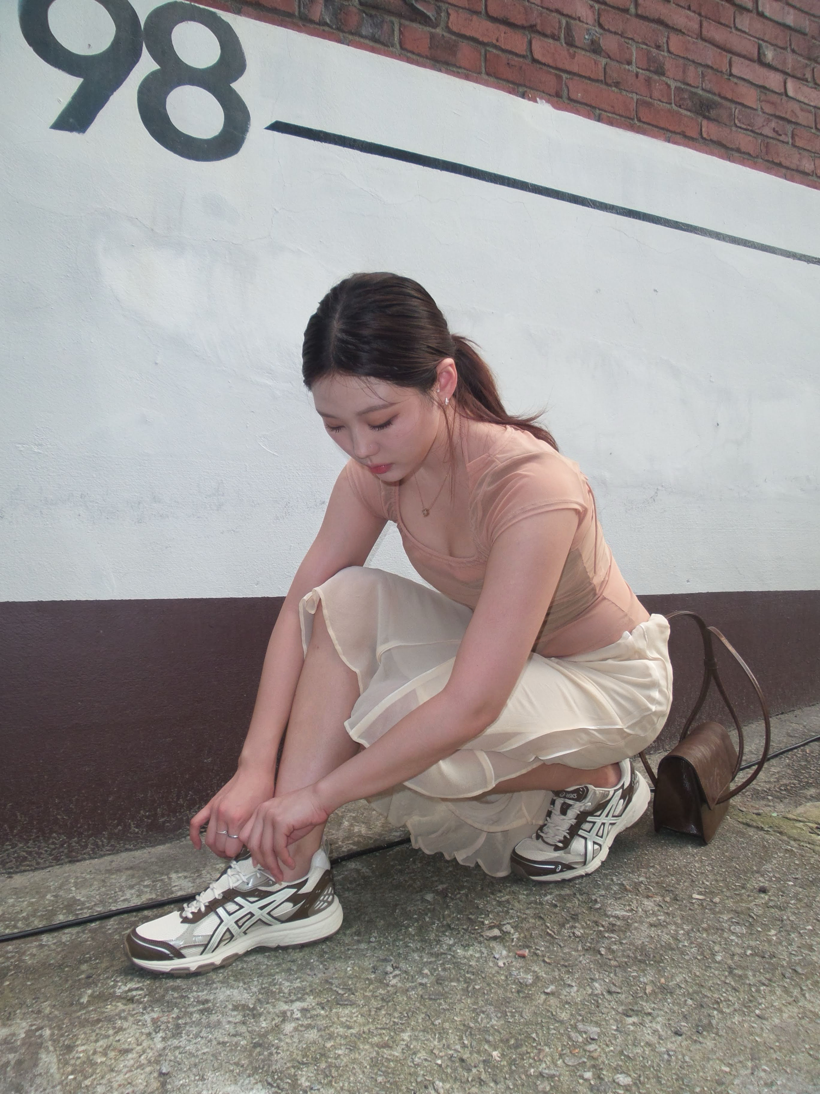 Asics Gel-Nunobiki Cream Brown Storm 착용 스타일 - 1