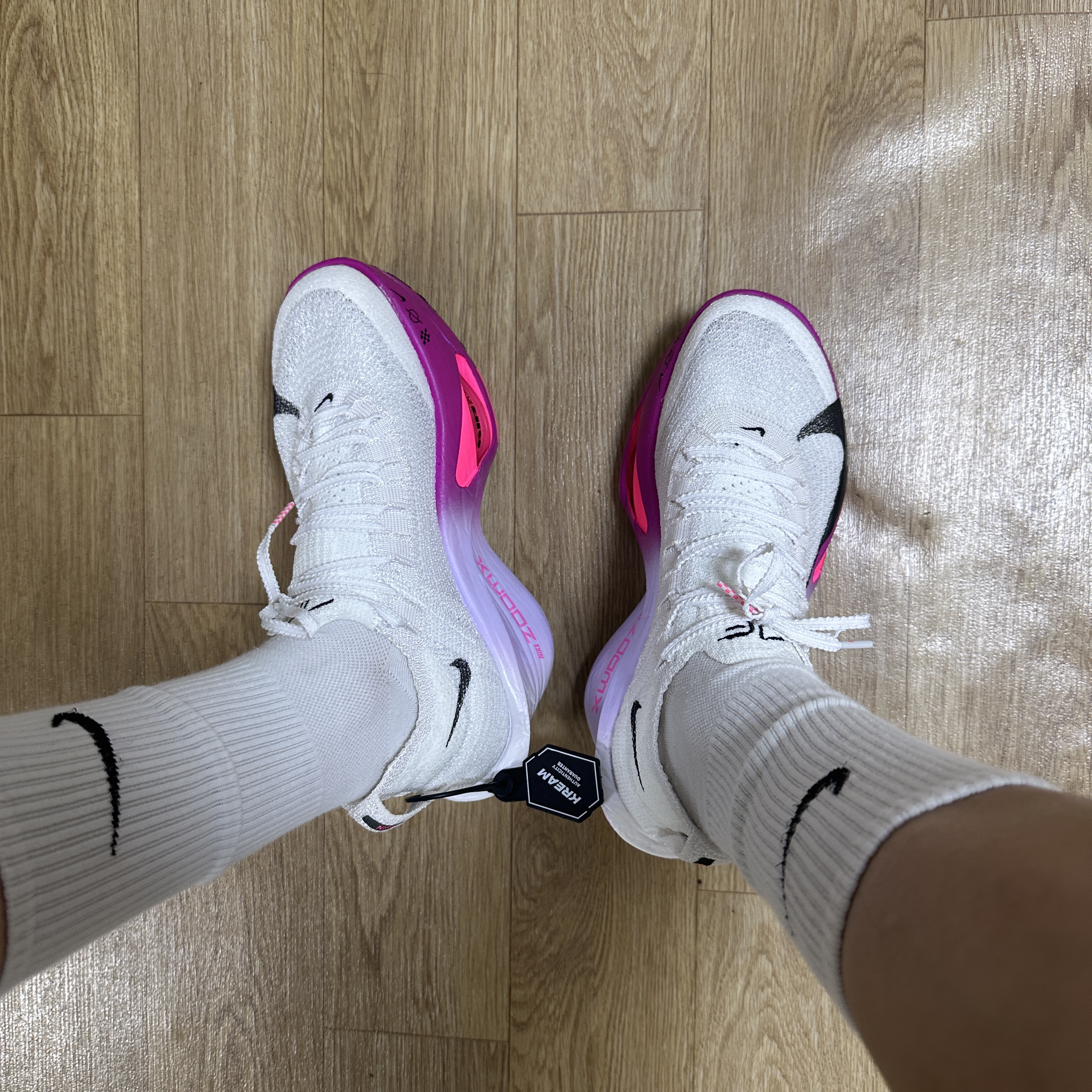 (W) Nike Air Zoom Alphafly Next% 3 Hyper Pink 착용 스타일