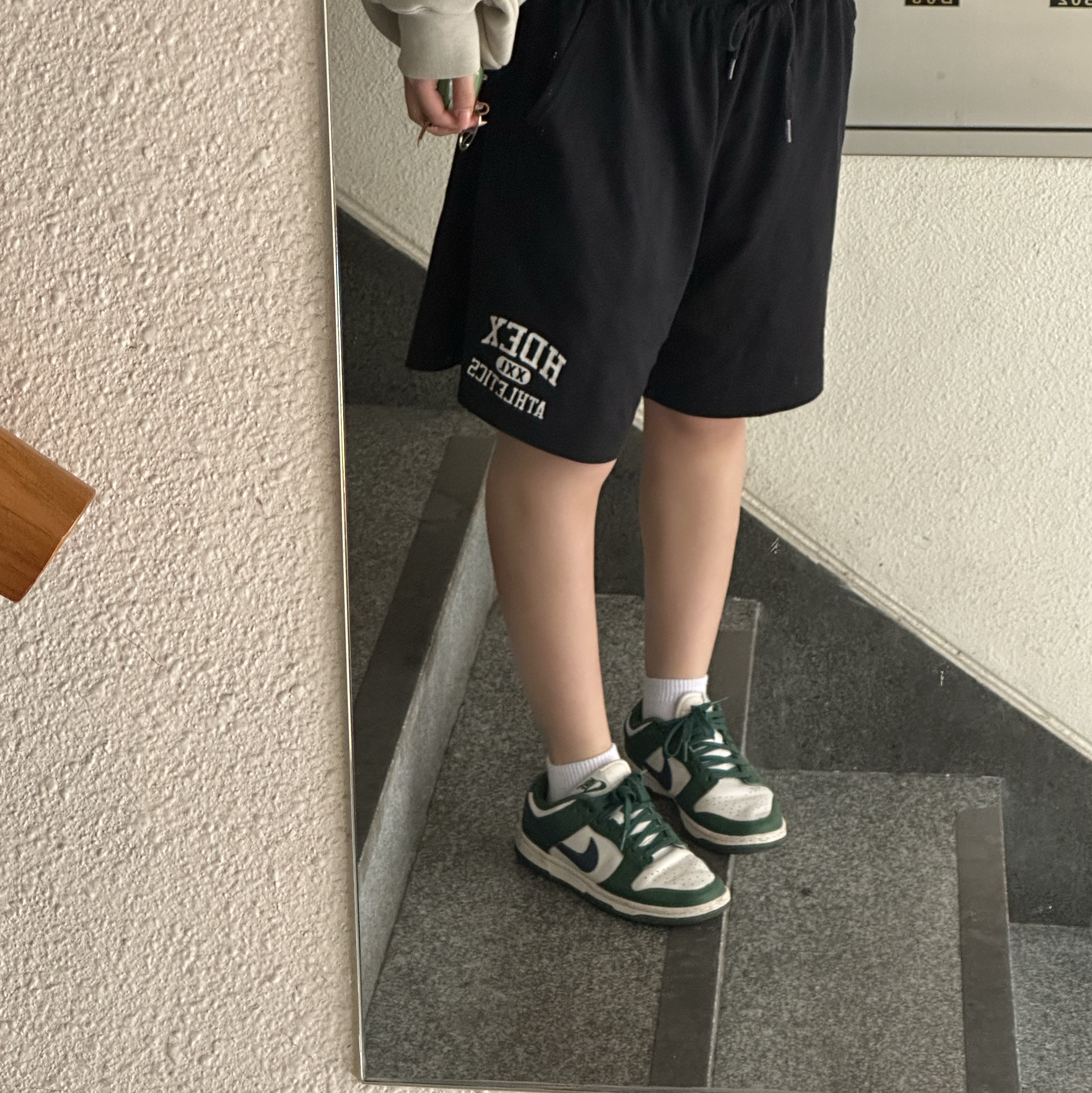 (W) Nike Dunk Low Vintage Green 착용 스타일