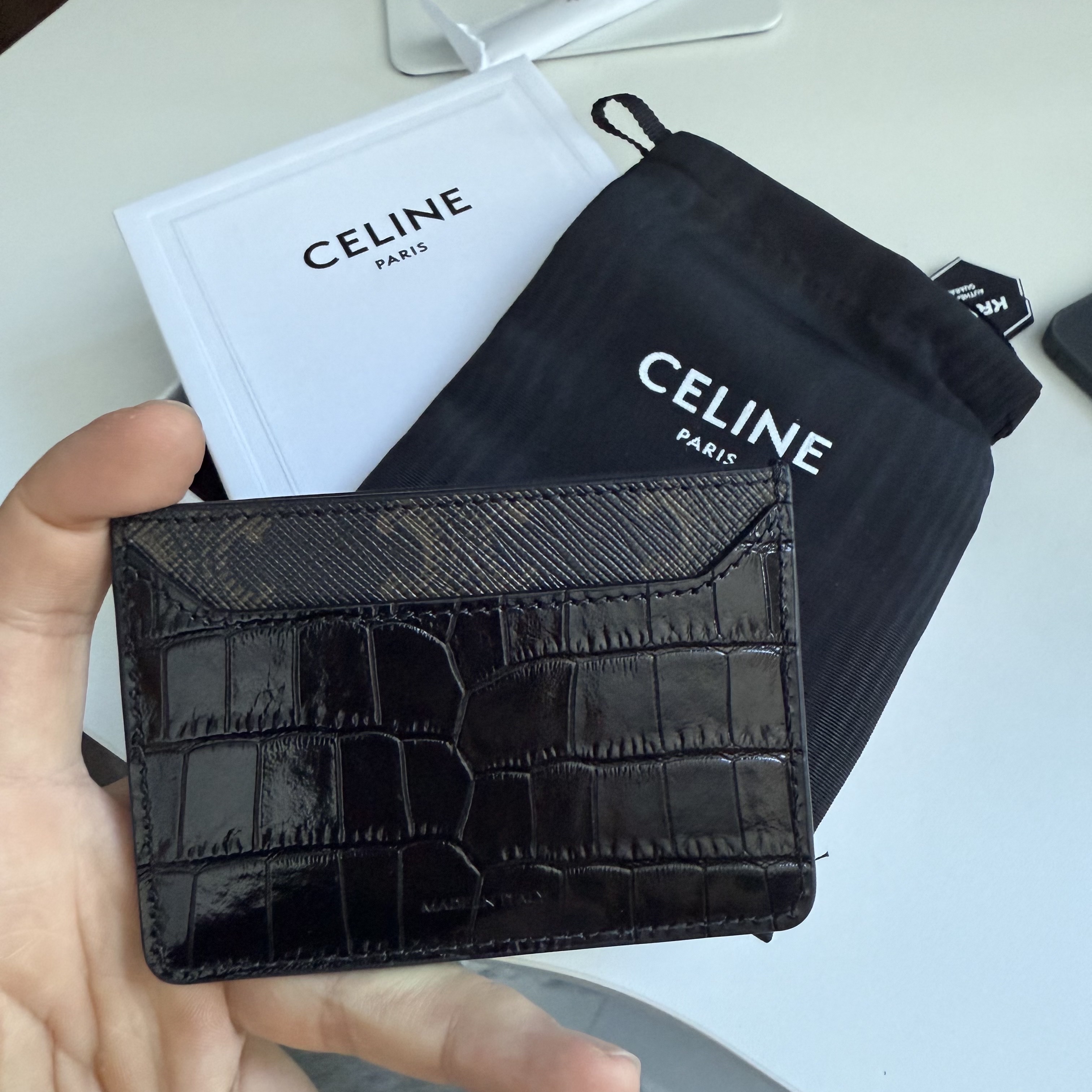 Celine Card Holder in Triomphe Canvas and Crocodile Embossed Calfskin Black 착용 스타일 - 2