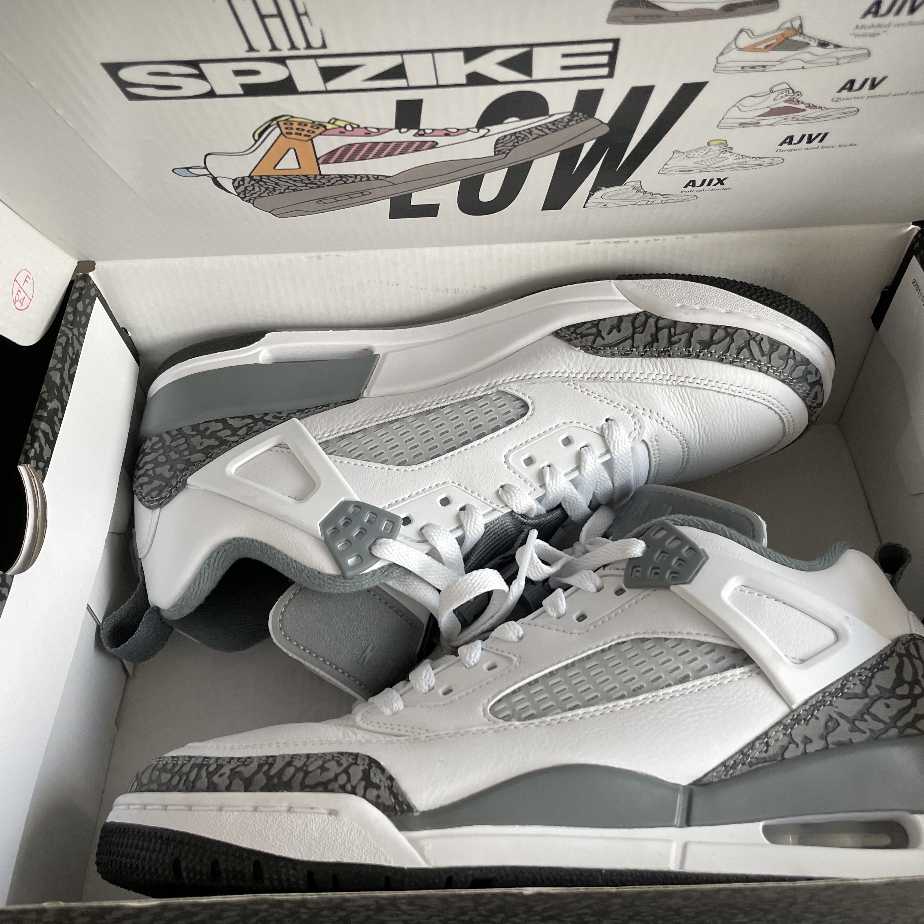 (GS) Jordan Spizike Low White Anthracite 착용 스타일 - 2