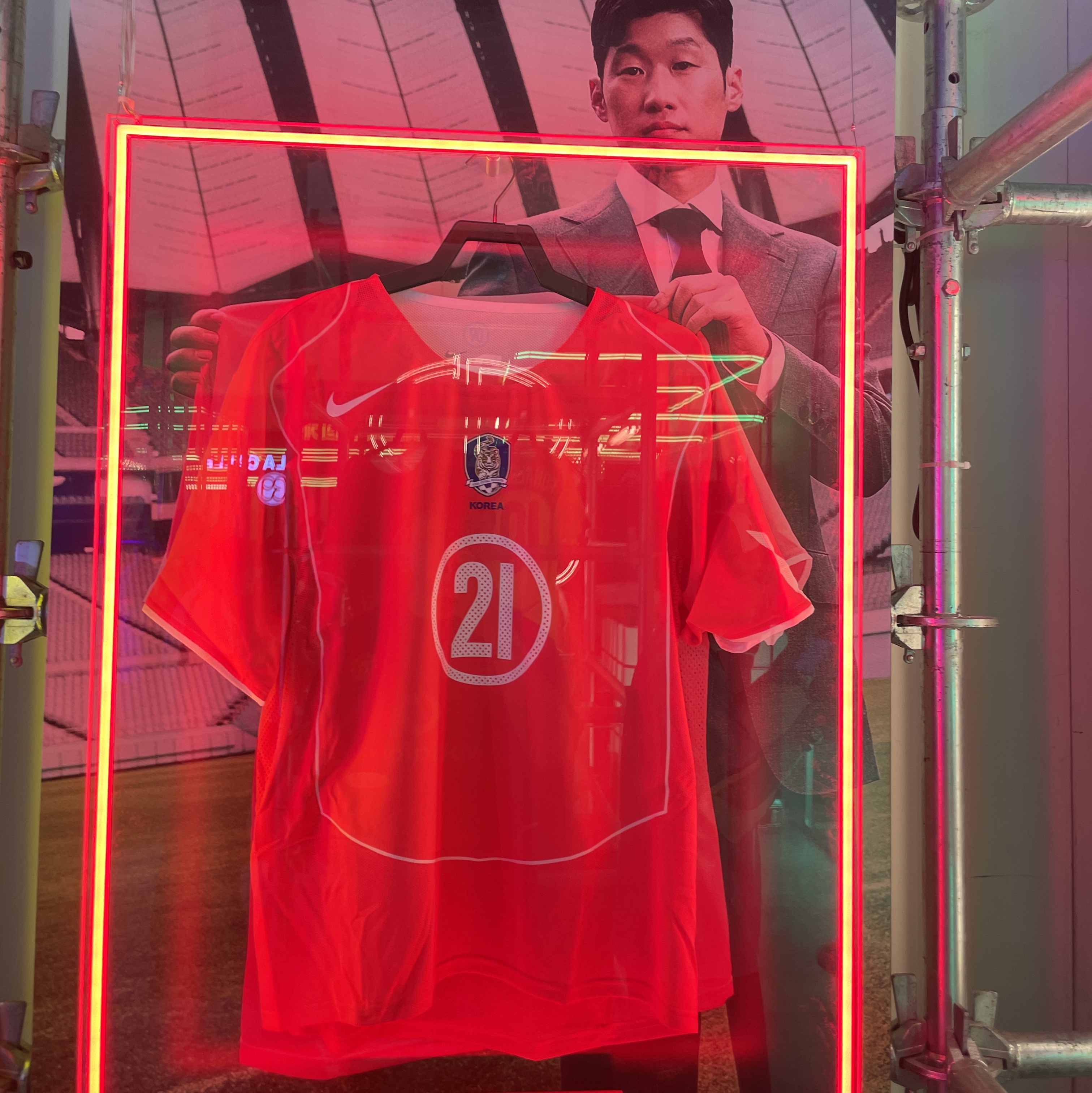 Nike Park Ji-Sung South Korea 2004 Total 90 Reissue Soccer Replica Jersey (Marking Ver.) 착용 스타일 - 1