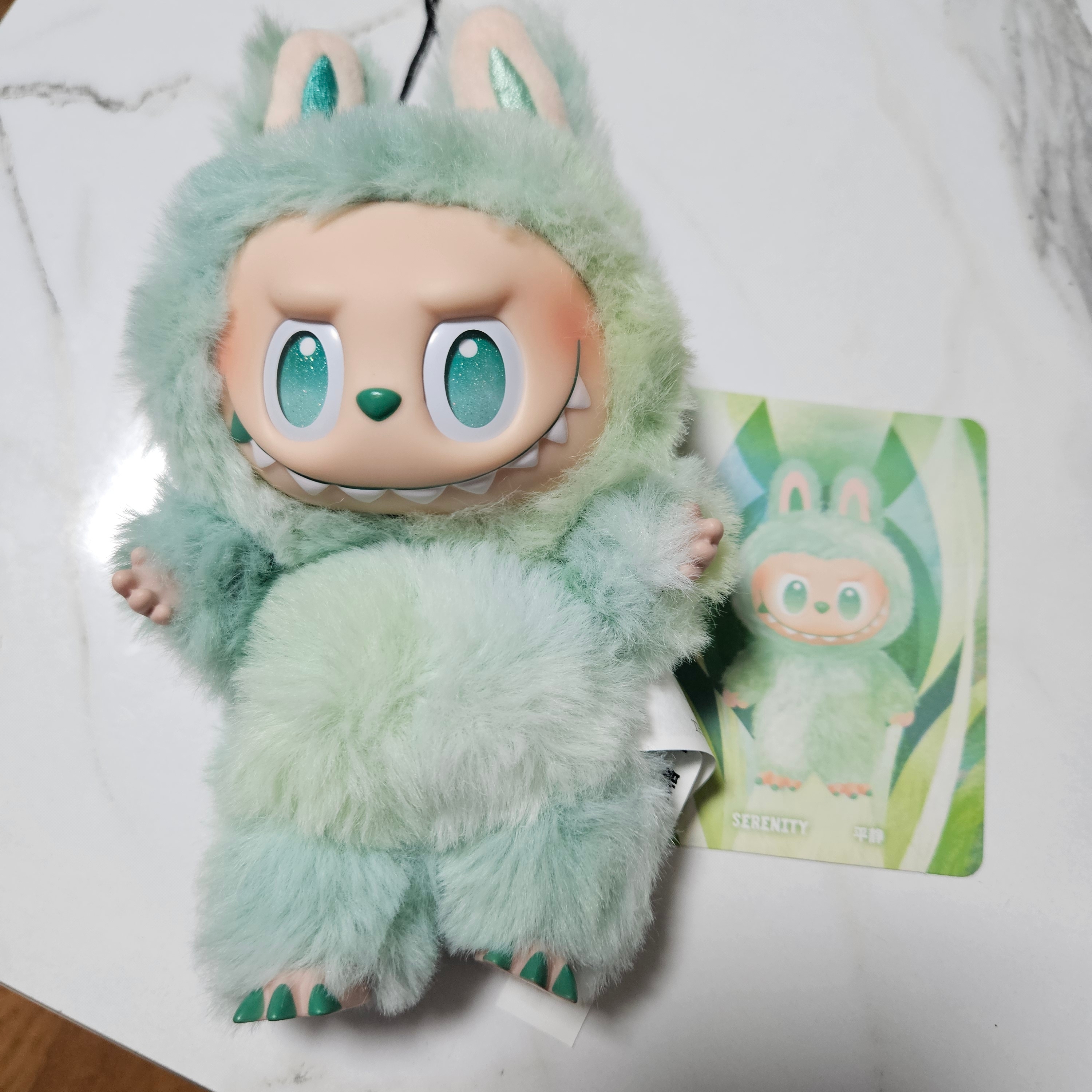 Pop Mart Labubu The Monsters Highlight Series Serenity Keyring (Opened Case) 착용 스타일