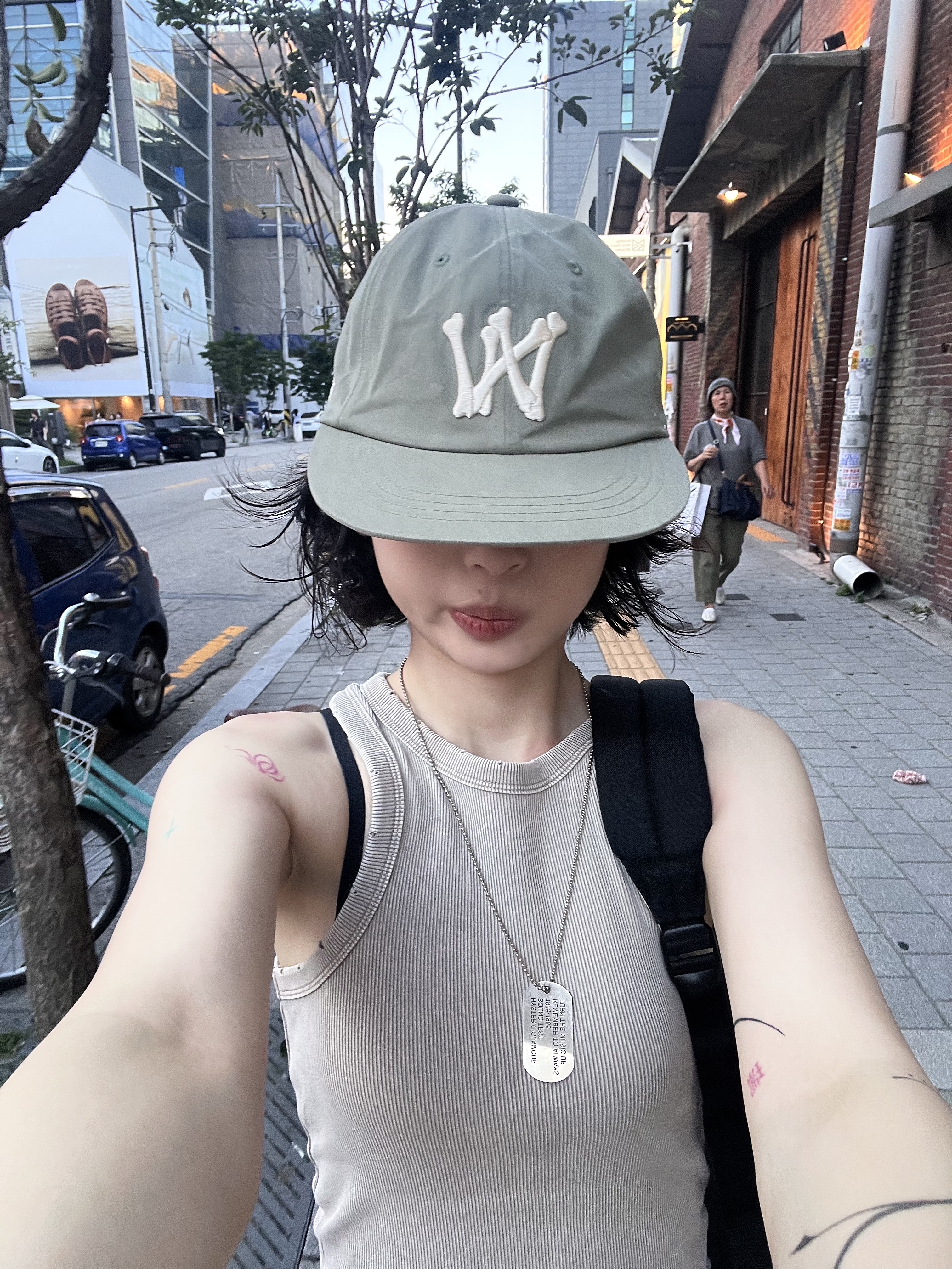 Aoiro 6-Panel Bone A/N Cap Olive, Aoiro Low-Key Cropped S/S T-Shirt Washed Grey 착용 스타일 - 5
