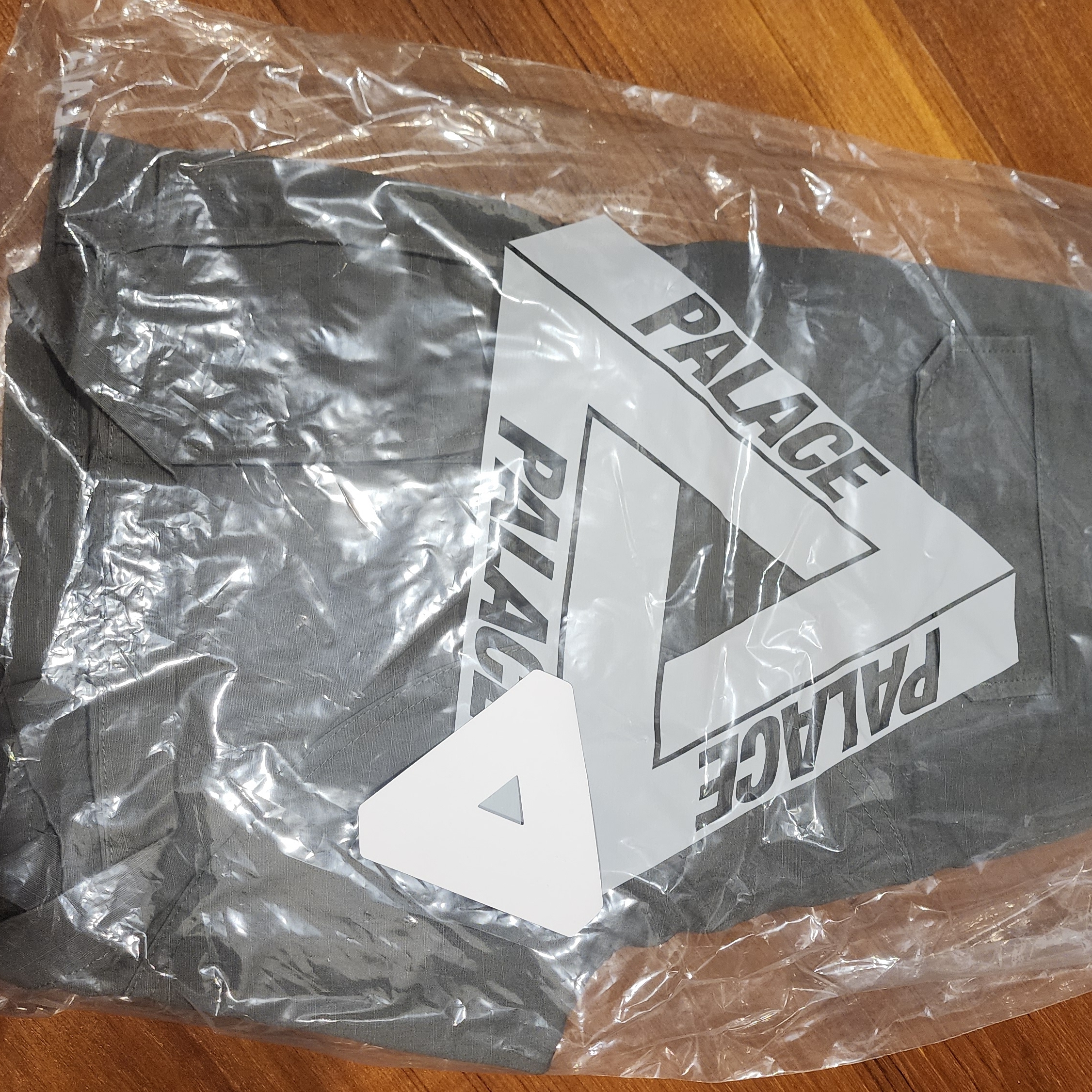 Palace Cargo Shorts The Deep Green - 24SS 착용 스타일 - 5